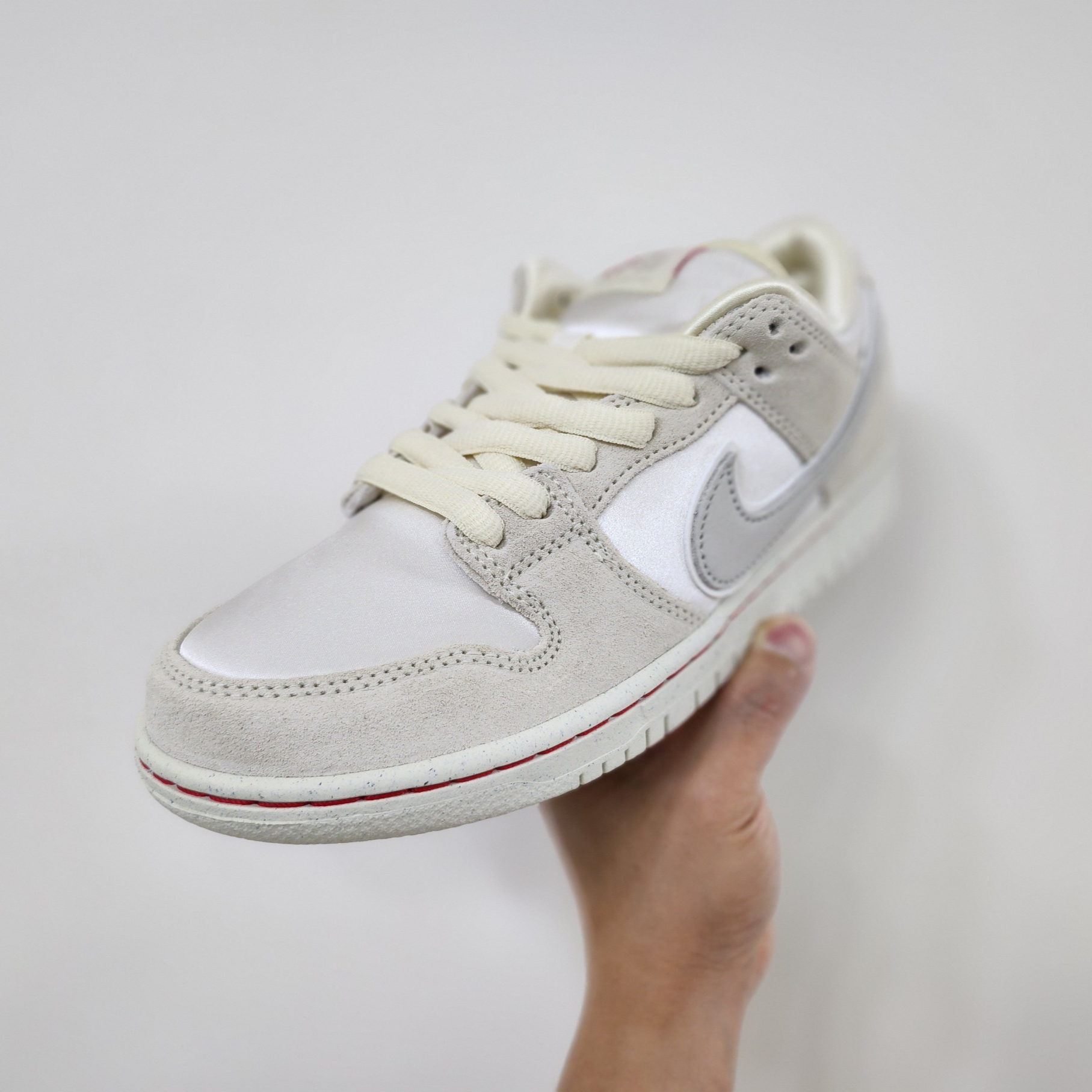 Nike SB Dunk Low PRM Coconut Milk 착용 스타일 - 1
