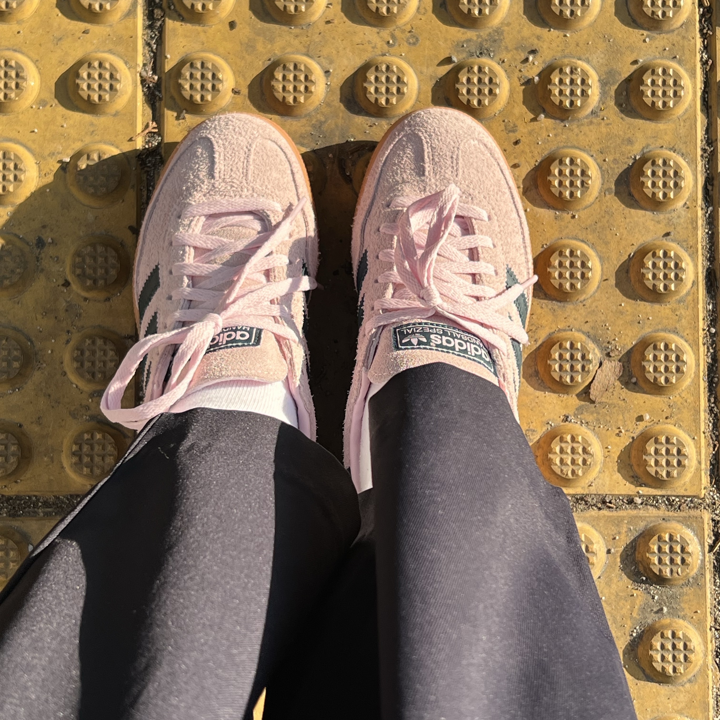 (W) Adidas Spezial Handball Clear Pink 착용 스타일 - 5