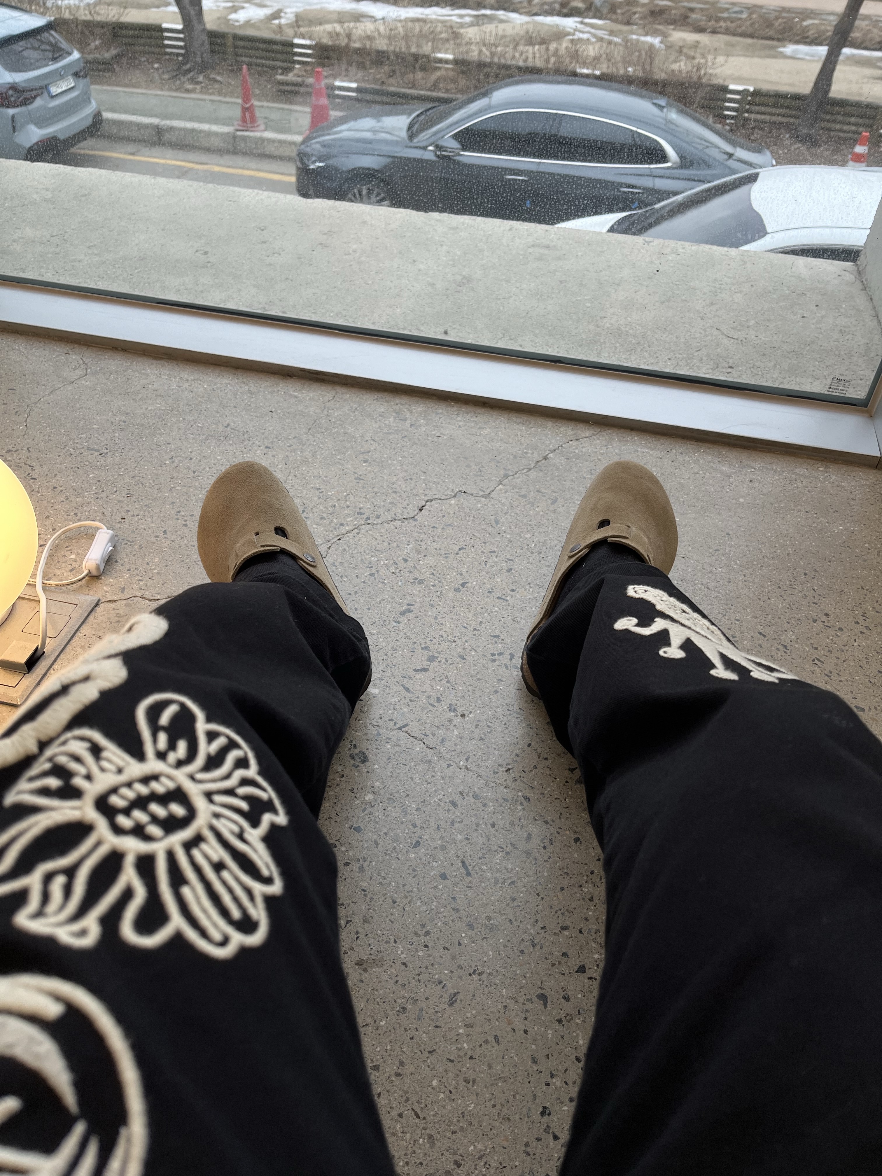 Stussy Noma Icon Beach Pants Washed Black, Birkenstock Boston Soft Footbed Taupe - Regular 착용 스타일