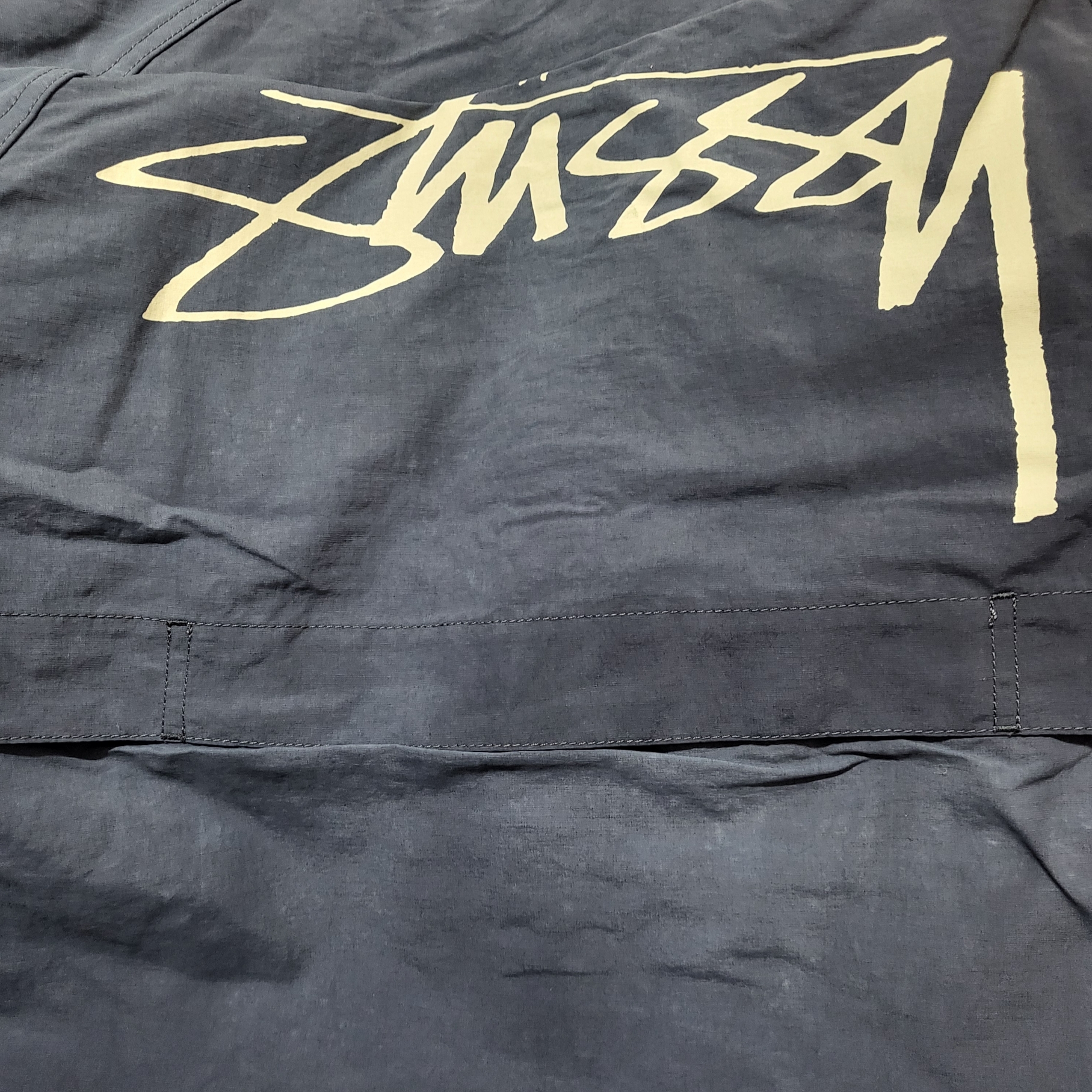 Stussy Wave Dye Beach Shell Jacket Navy 착용 스타일