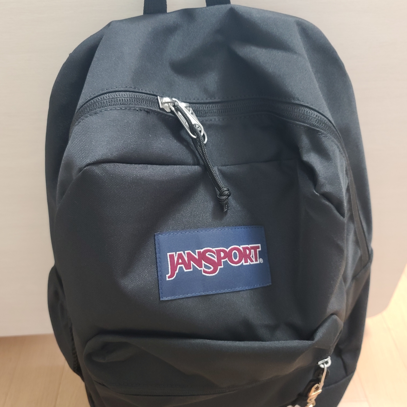 Jansport Crosstown Plus Backpack Black 착용 스타일