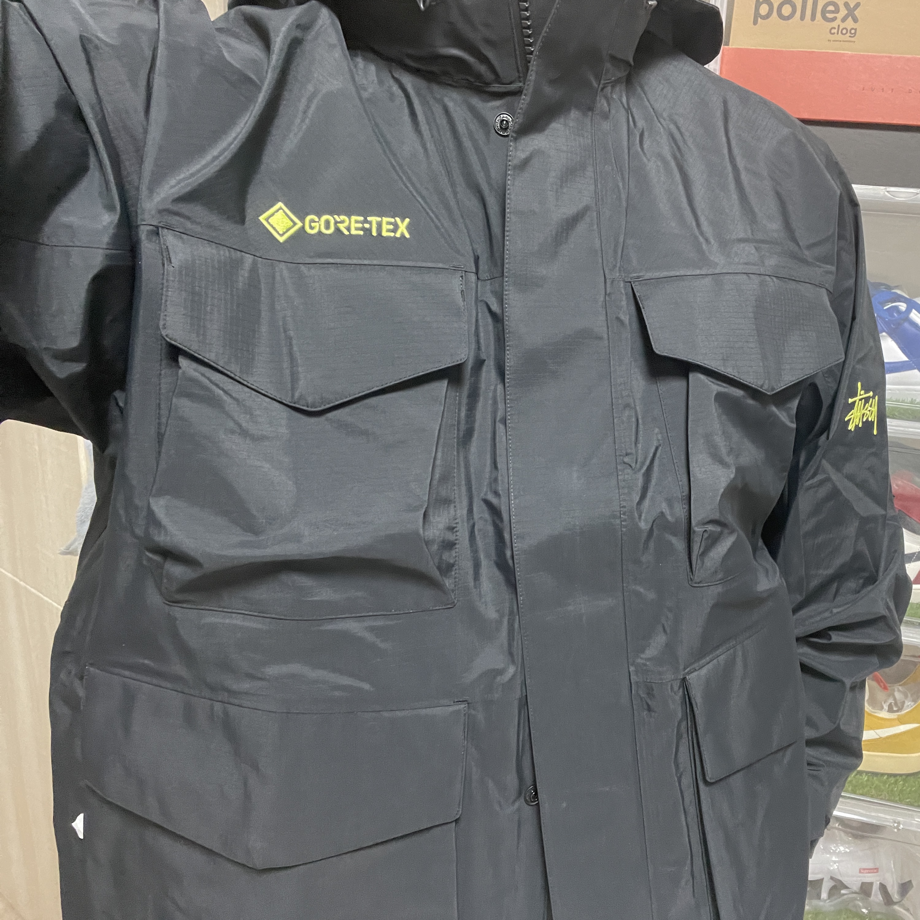 Stussy Gore-Tex M65 Jacket Black 착용 스타일 - 2