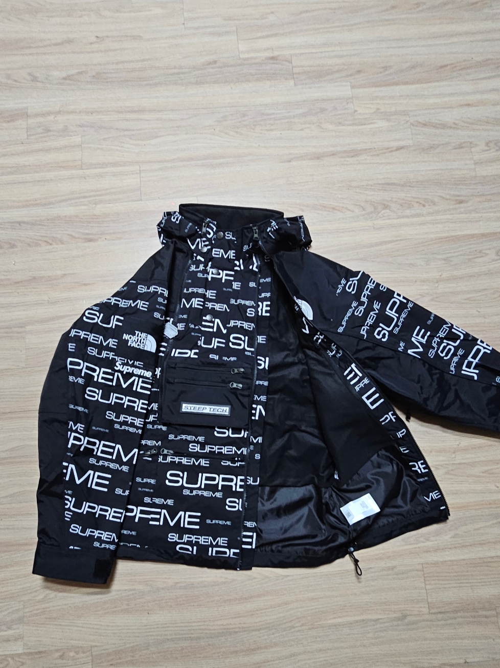 Supreme x The North Face Steep Tech Apogee Jacket Black - 21FW 착용 스타일 - 1