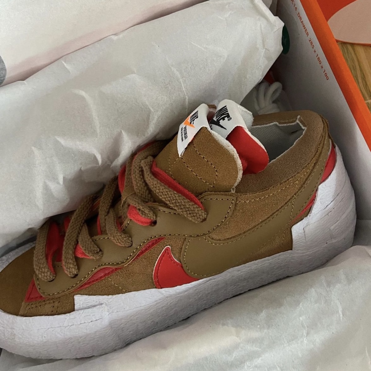 Nike x Sacai Blazer Low British Tan 착용 스타일