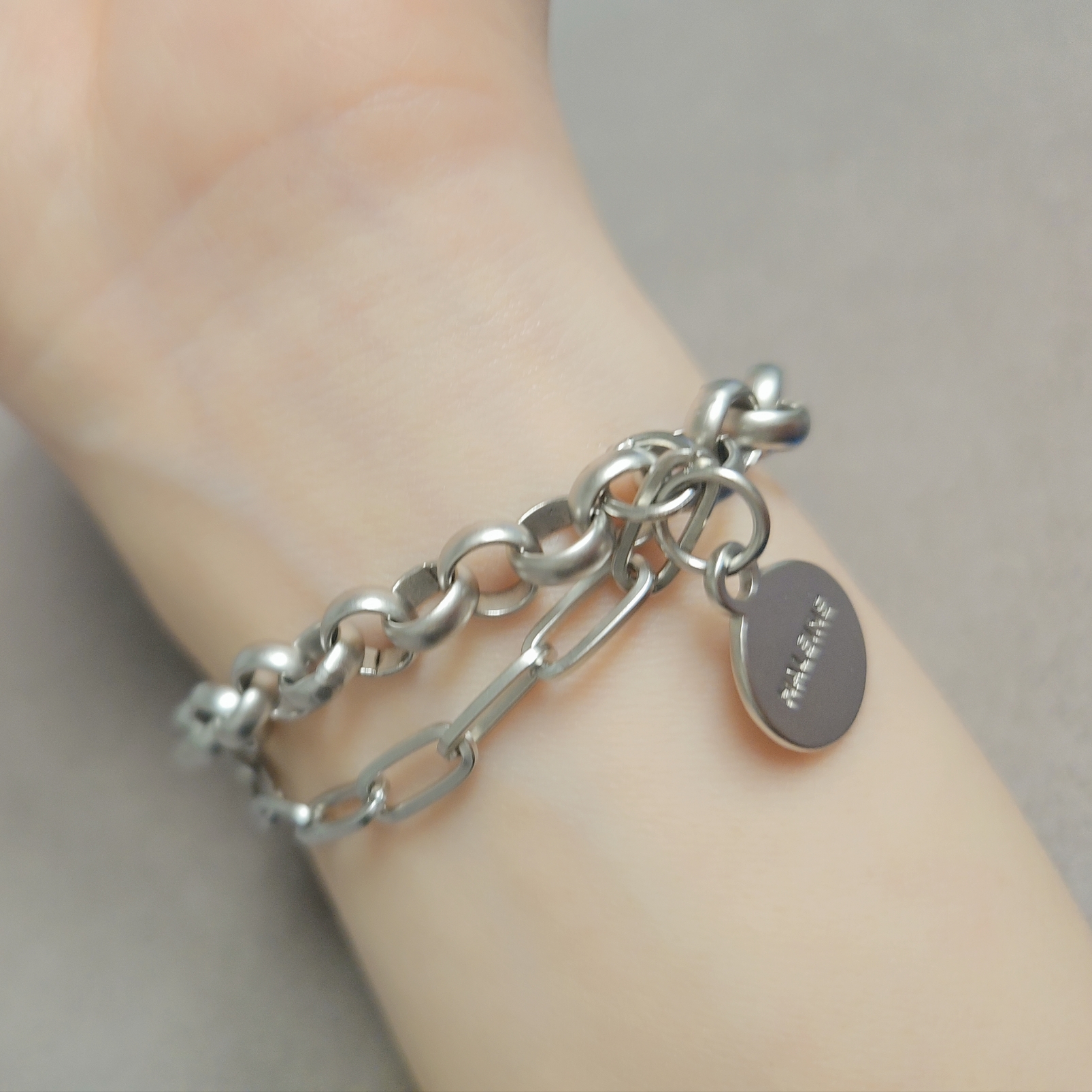 Haleine Metal Layered Bracelet Silver 착용 스타일