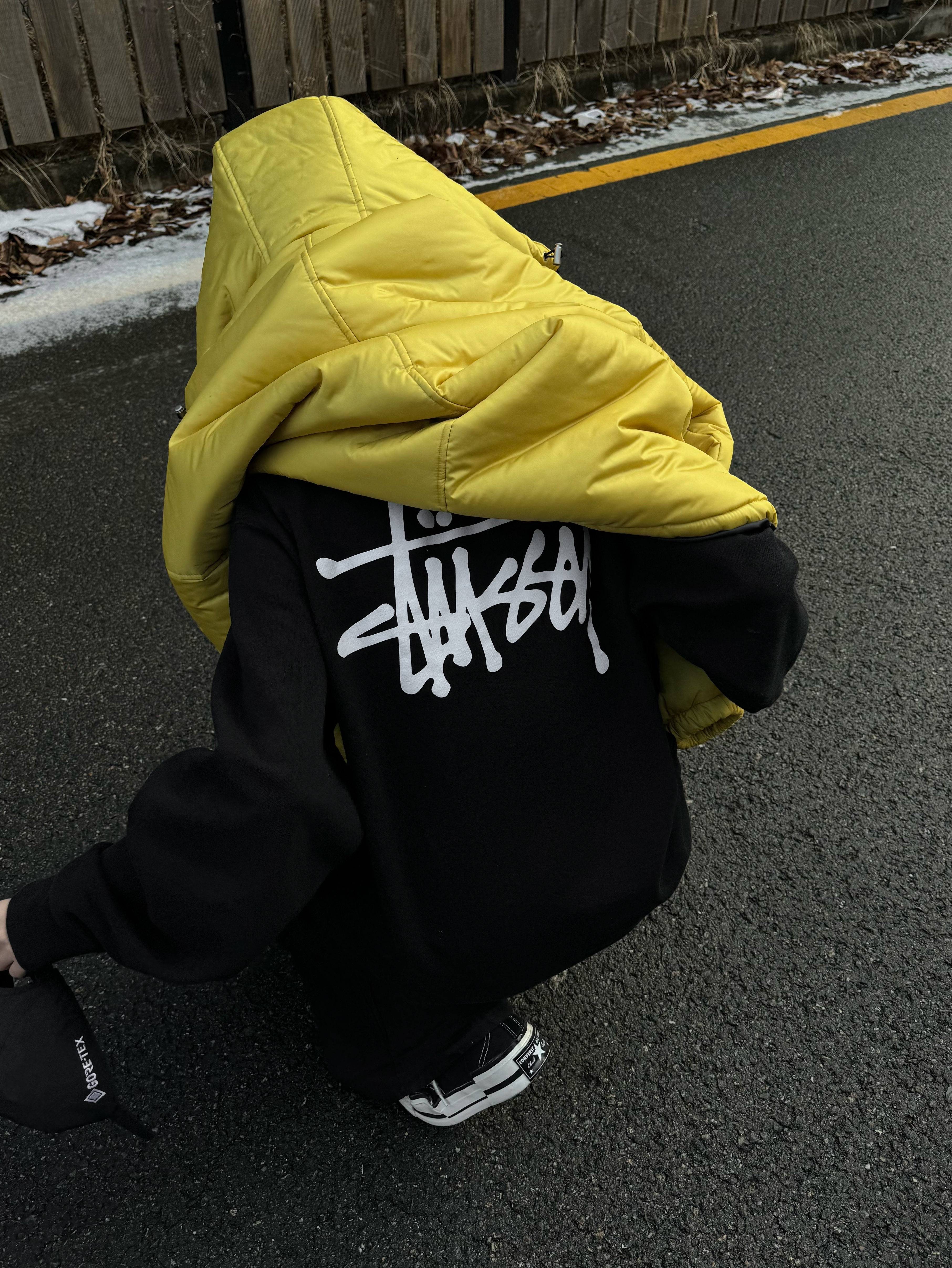 Stussy Basic Stussy Hoodie Black 2023, Converse Chuck 70 High Plus Black ์ฐฉ์ฉ ์คํ์ผ - 1