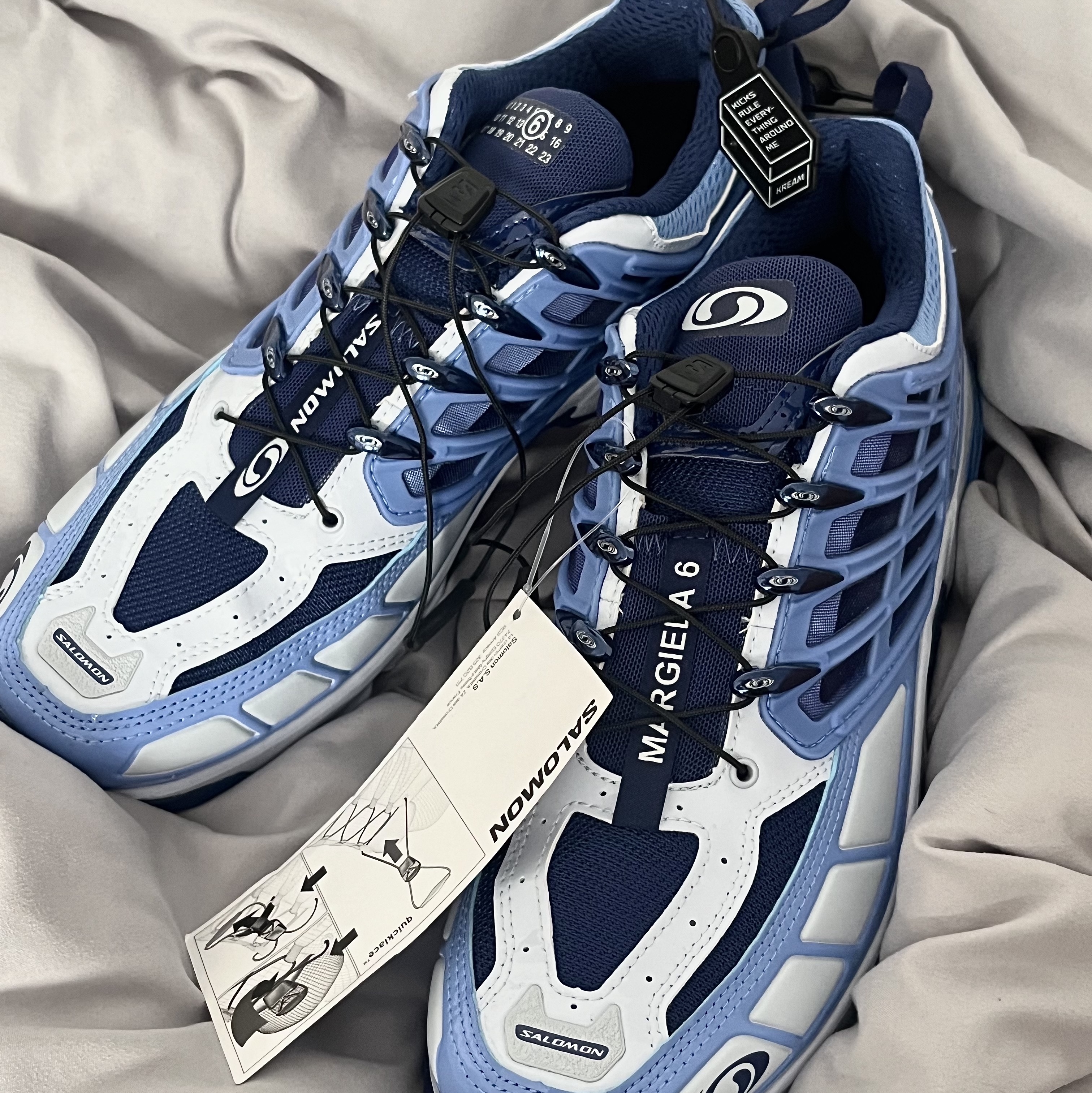 Salomon x MM6 Maison Margiela ACS Pro Light Blue 착용 스타일 - 3