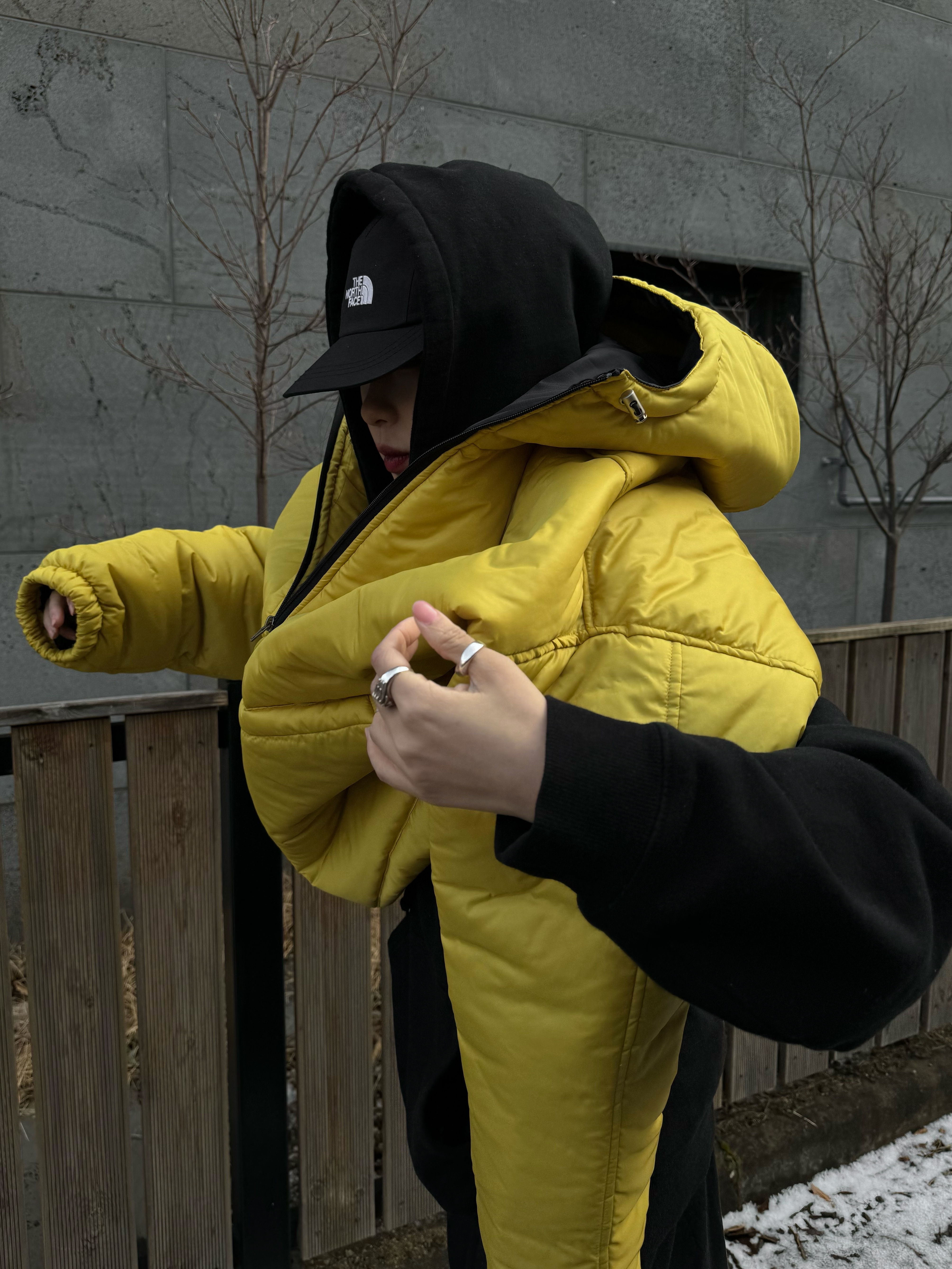 Stussy Basic Stussy Hoodie Black 2023, Converse Chuck 70 High Plus Black ์ฐฉ์ฉ ์คํ์ผ - 2