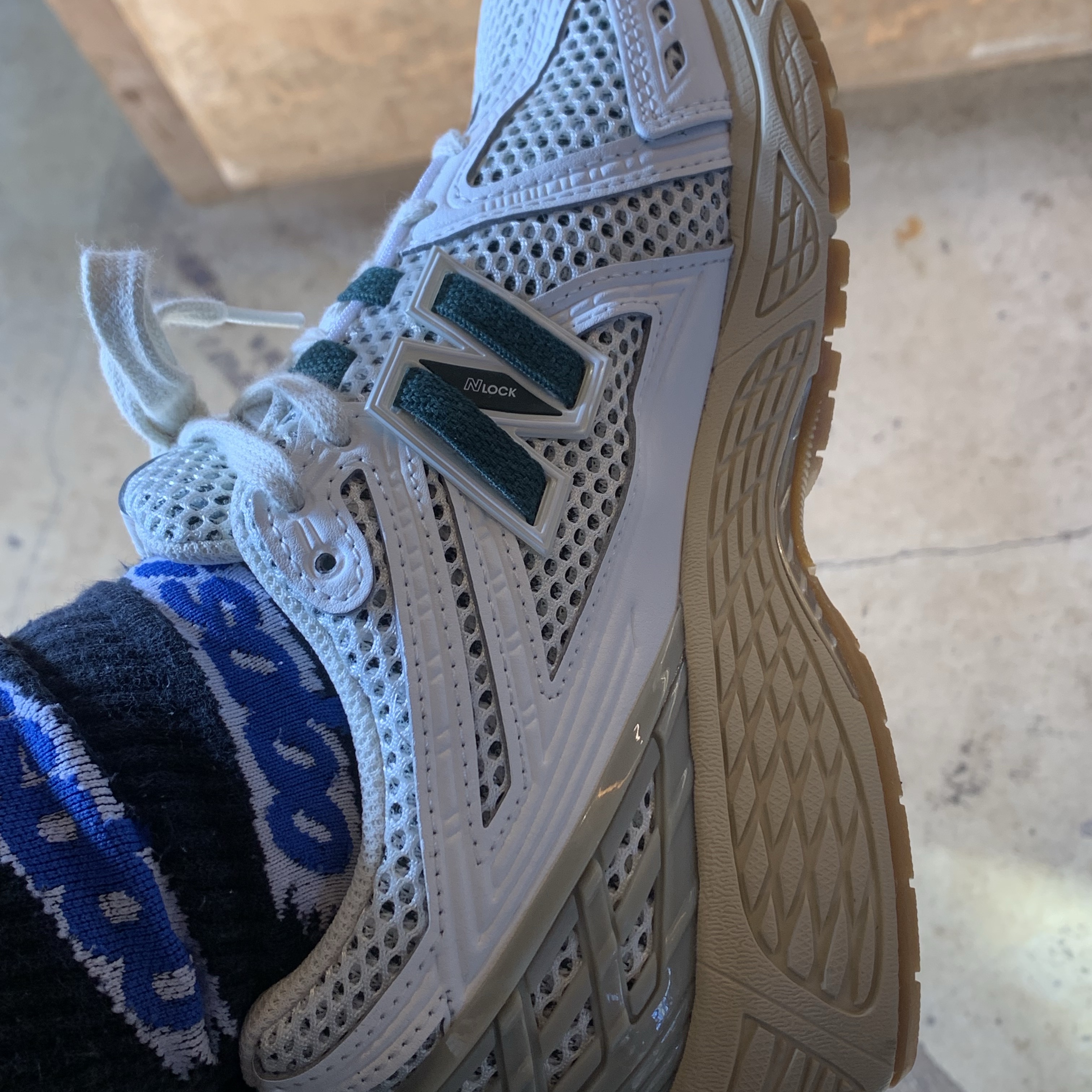 New Balance 1906R Silver Green 착용 스타일