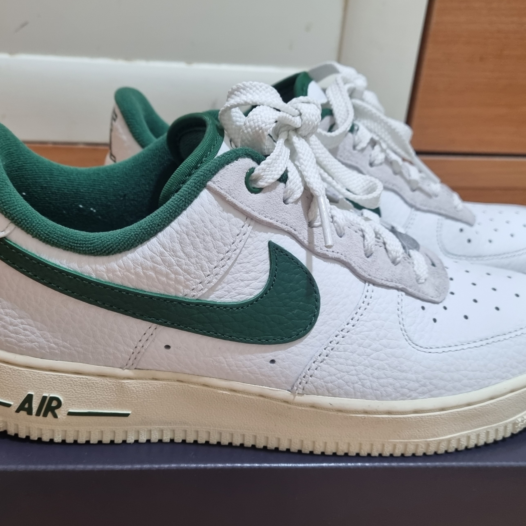 (W) Nike Air Force 1 '07 LX Summit White Gorge Green 착용 스타일