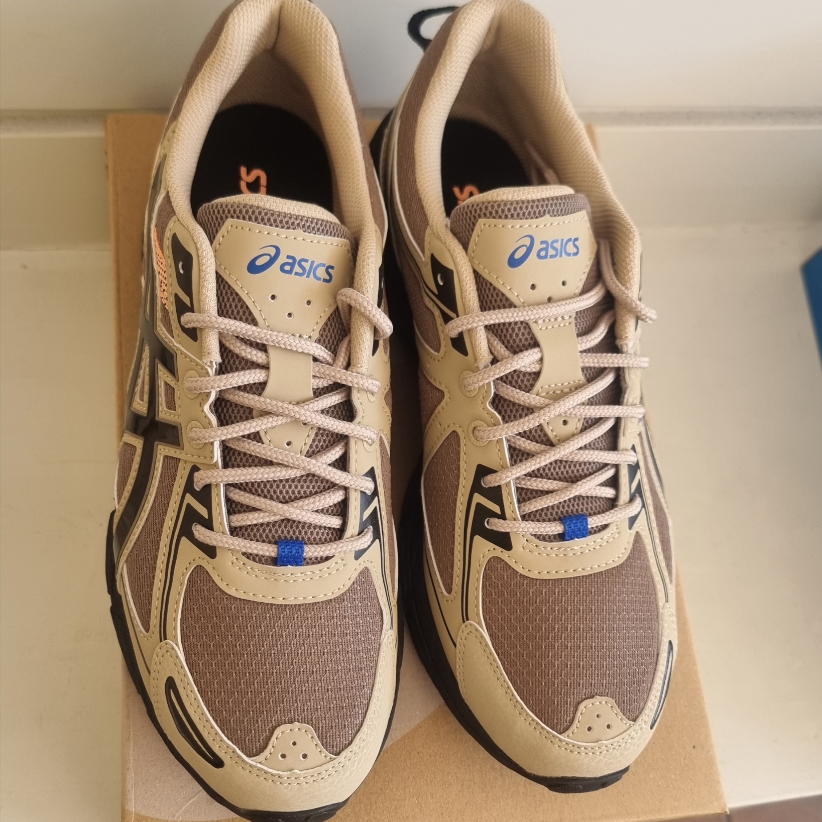 Asics Gel-Venture 6 SPS Pepper Black 착용 스타일 - 2