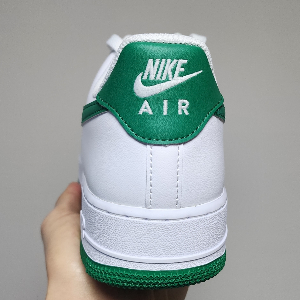 Nike Air Force 1 '07 White Malachite 착용 스타일