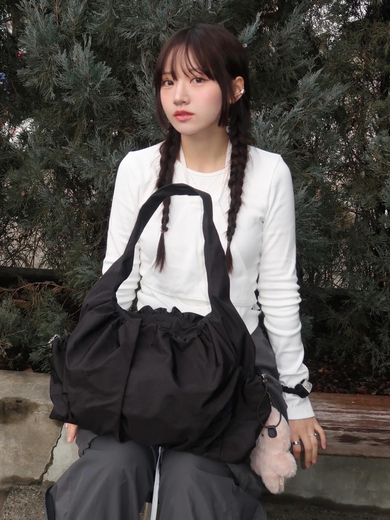 (W) Glowny Blake Panel Layered Long Sleeve Ivory 착용 스타일 - 4