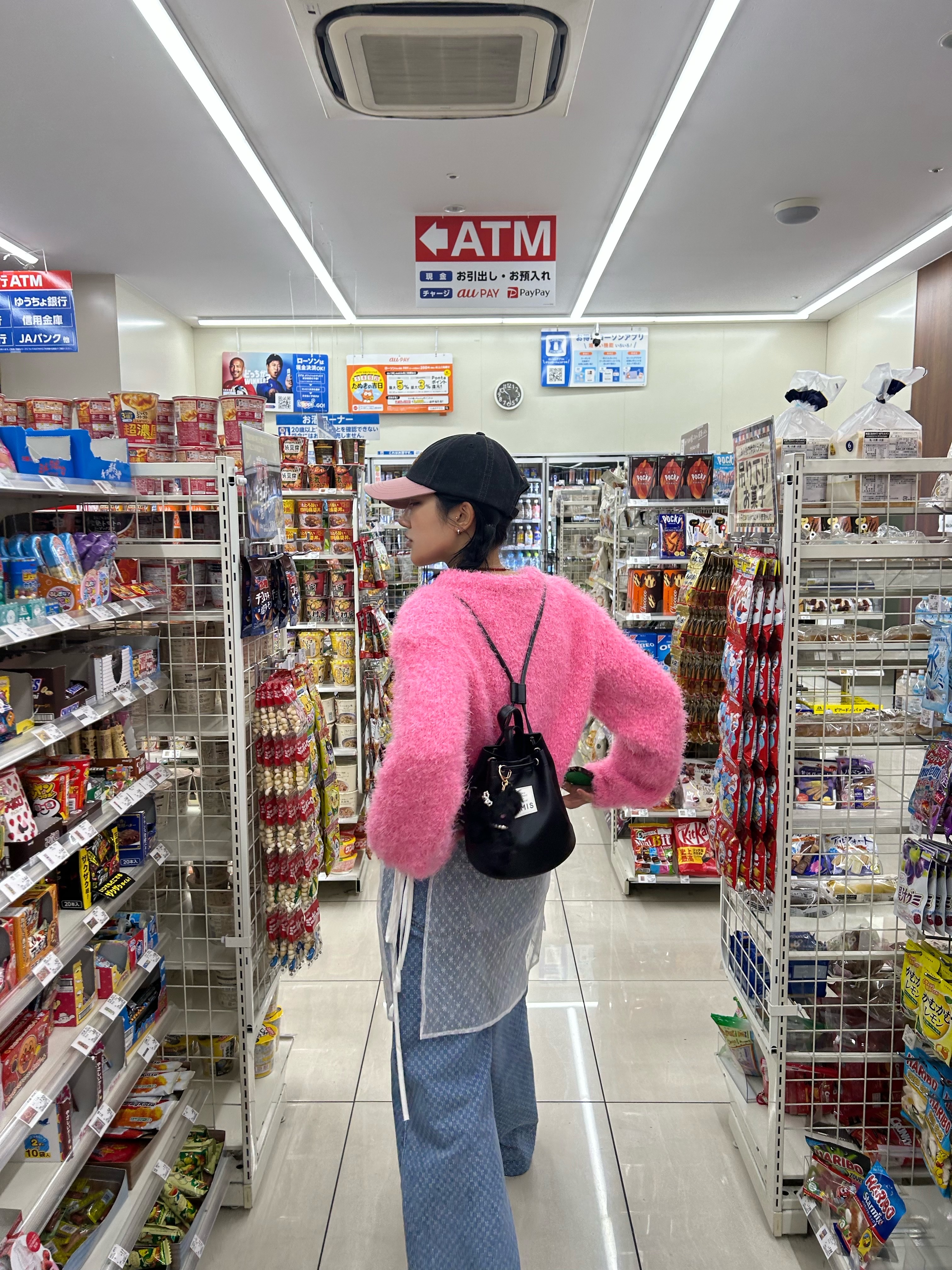 Emis Washed Denim Ball Cap Gray Pink, Emis Leather Mini Backpack Black 착용 스타일 - 1