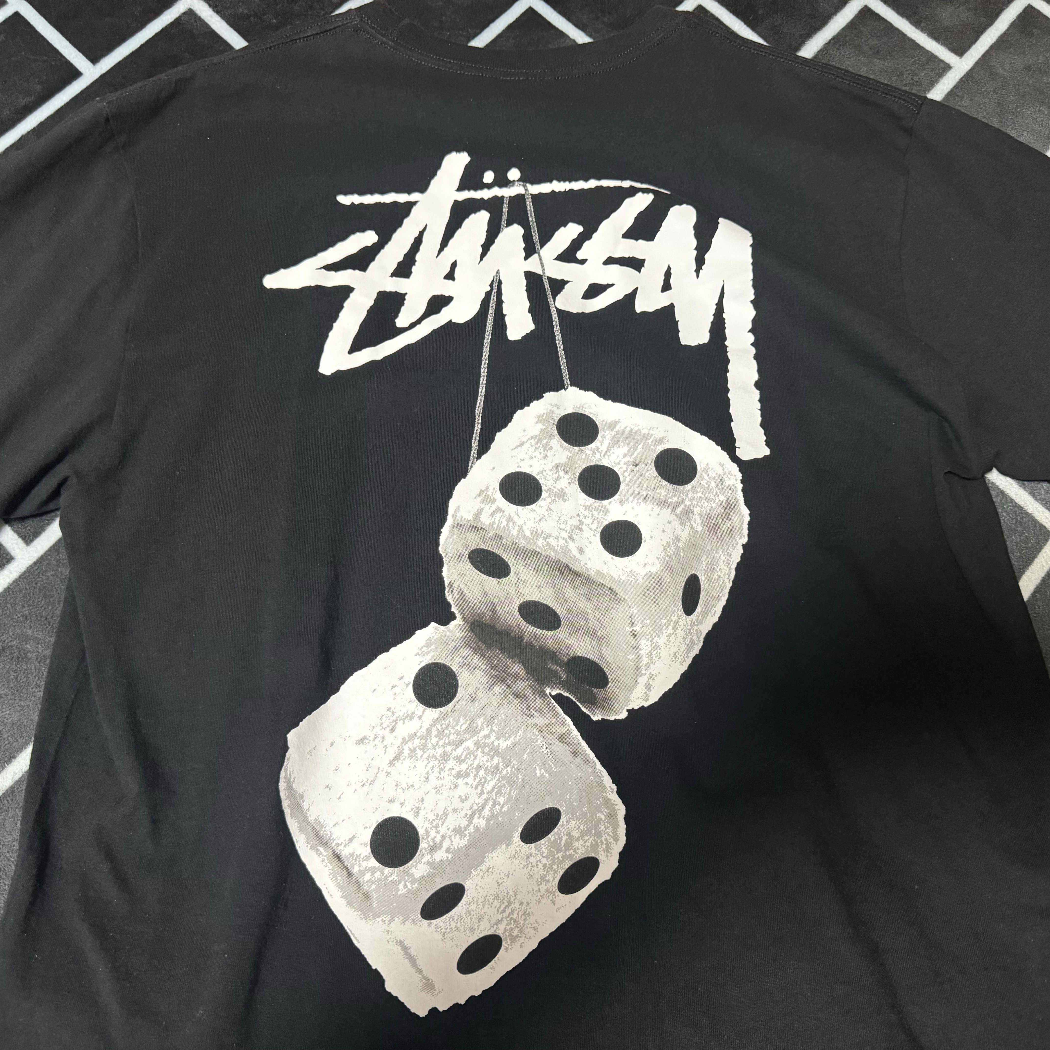 Stussy Fuzzy Dice T-Shirt Black, The North Face White Label Novelty Nuptse Down Vest Cream 착용 스타일 - 1