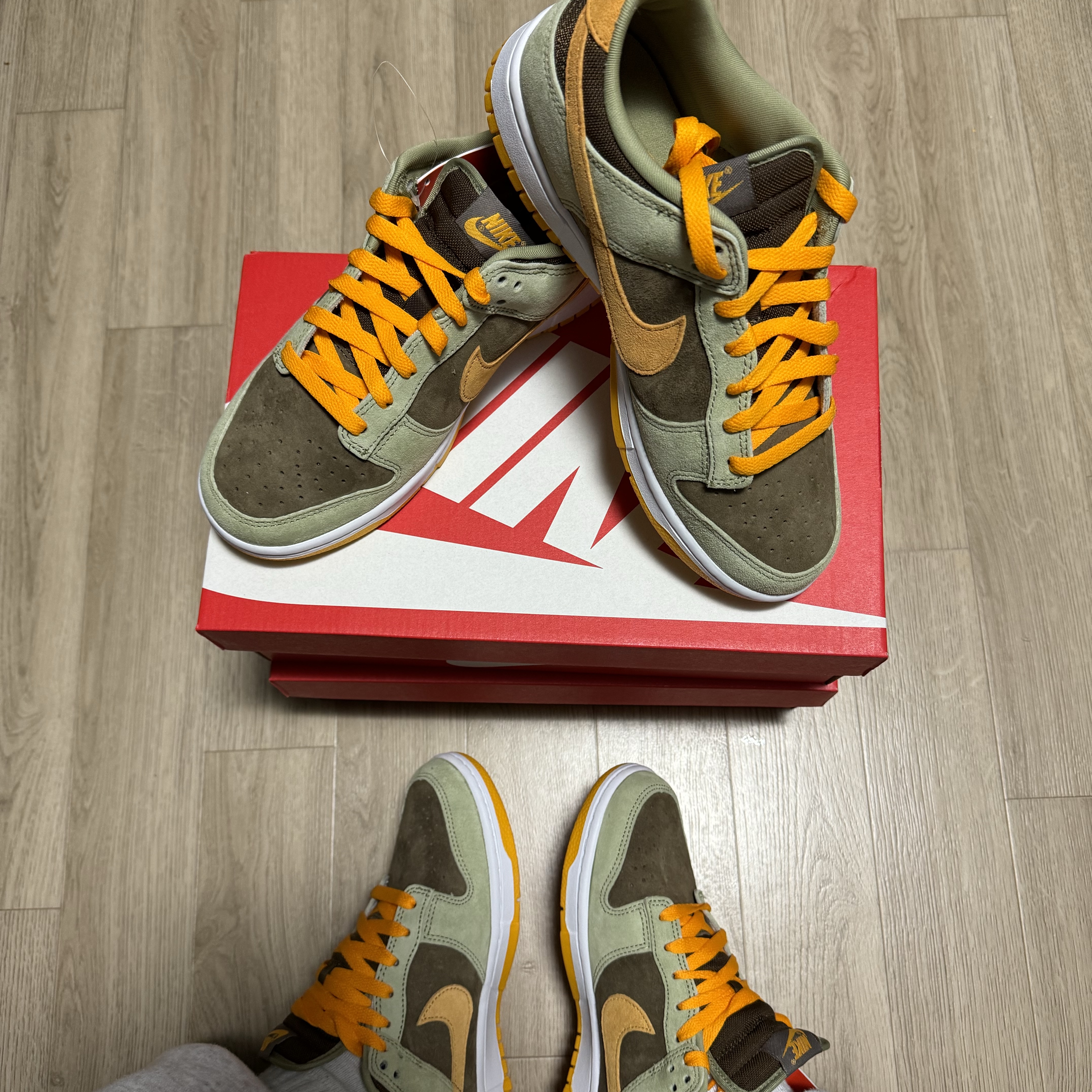 Nike Dunk Low SE Dusty Olive 착용 스타일