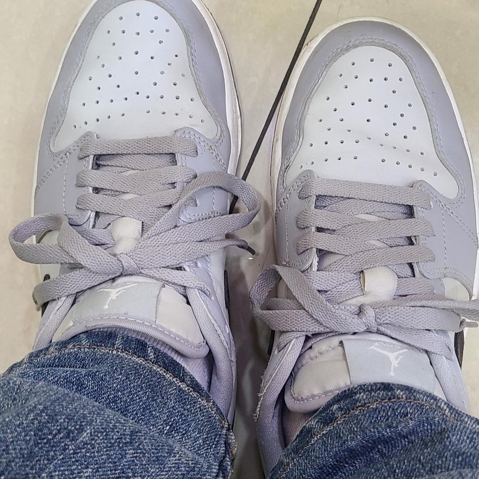 Jordan 1 Low Golf Wolf Grey 착용 스타일
