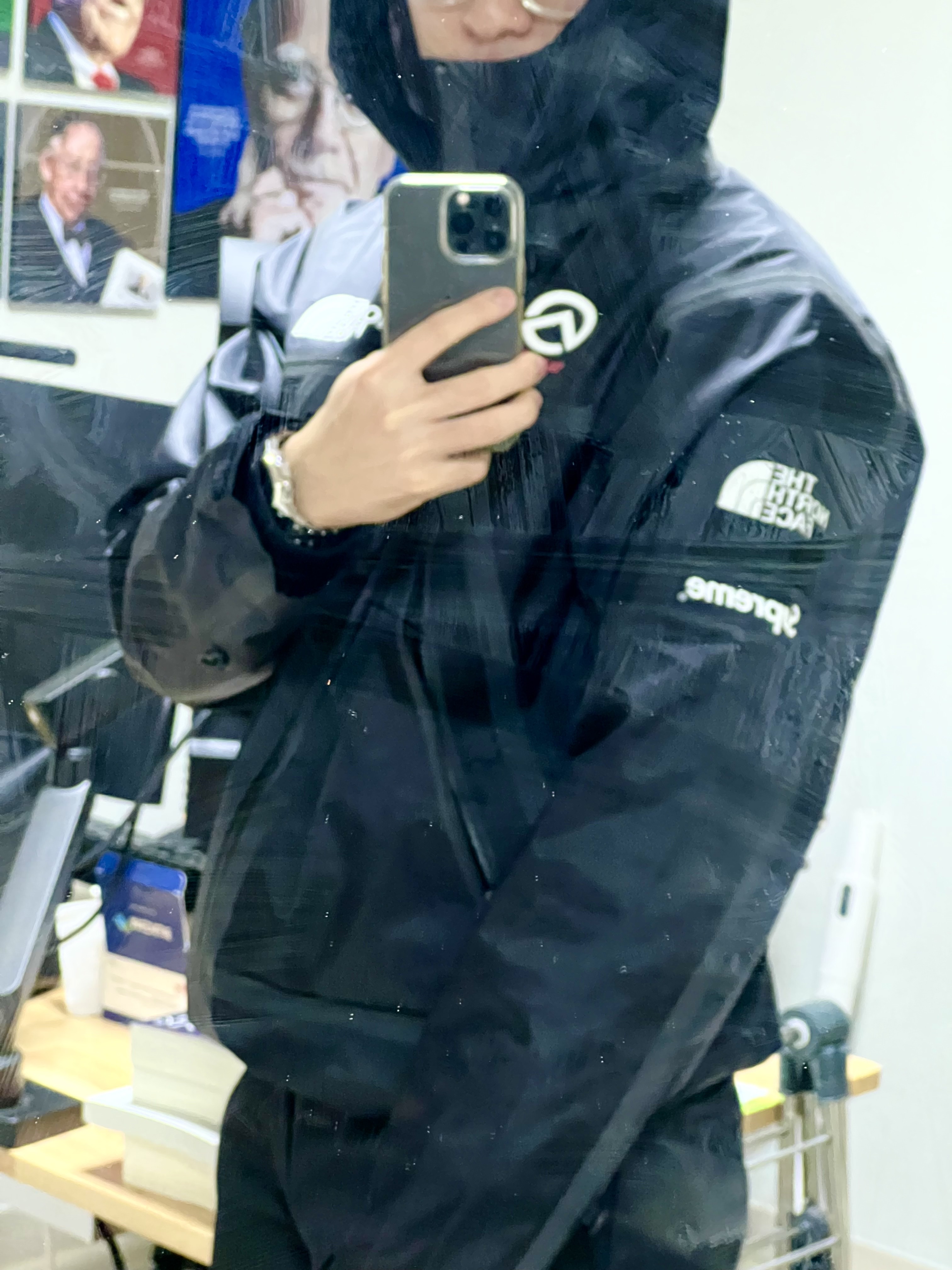 Supreme x The North Face Summit Series Outer Tape Seam Jacket Black - 21SS 착용 스타일 - 2