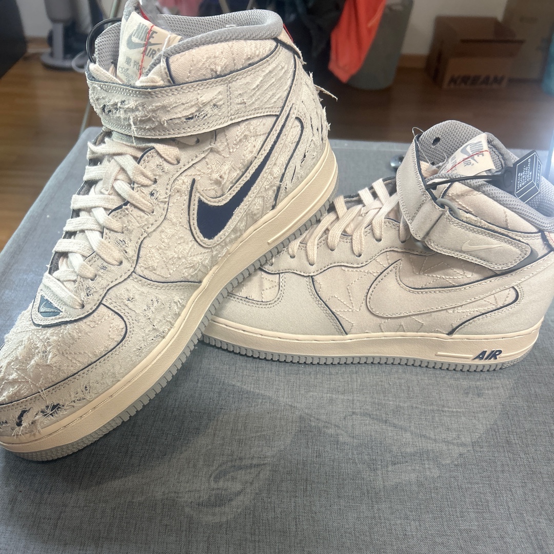 Nike Air Force 1 Mid '07 Pearl White 착용 스타일