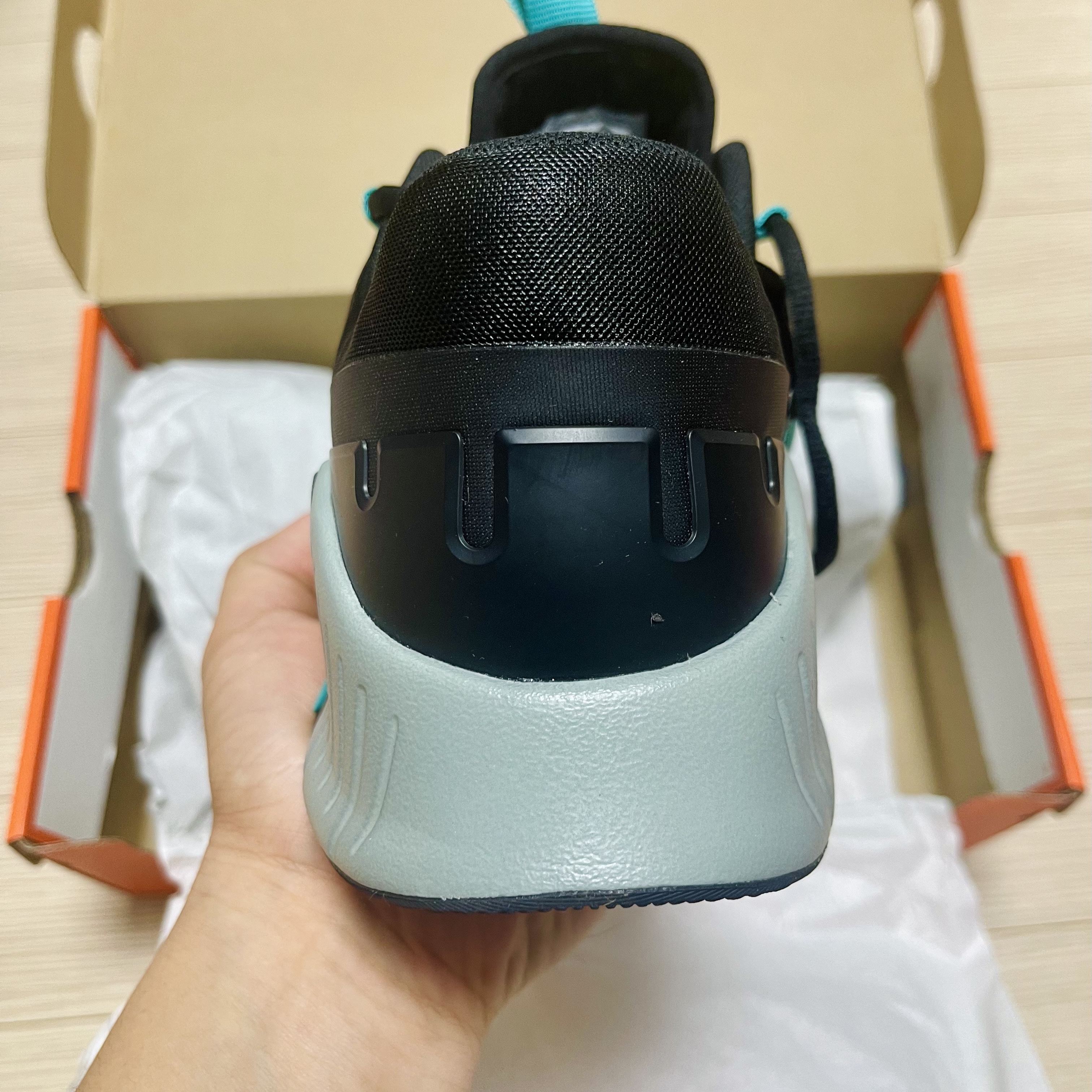 Nike Free Metcon 5 Black Clear Jade 착용 스타일 - 2