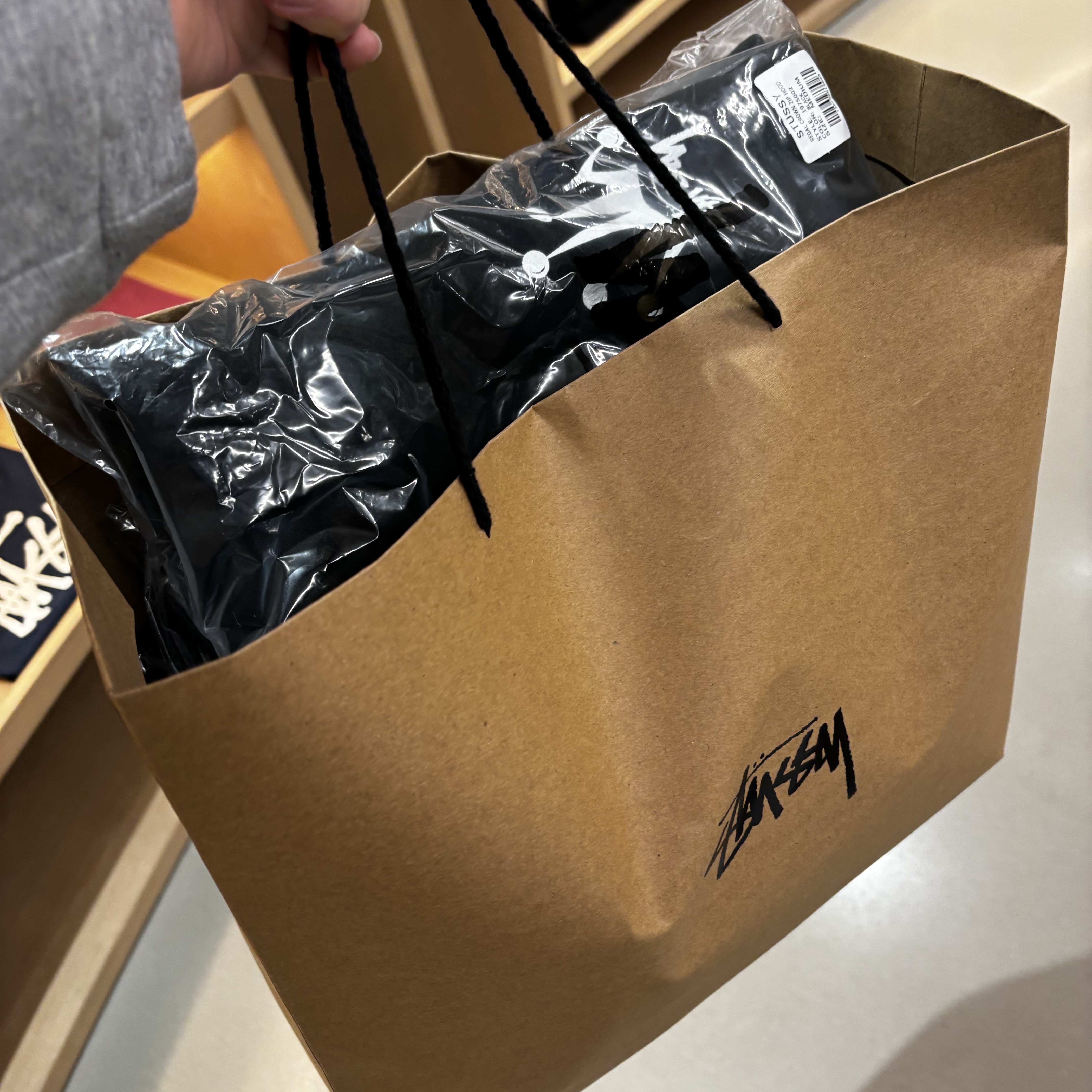 Stussy Stock Bucket Hat Black, Stussy Regal Crown Zip Hoodie Black 착용 스타일