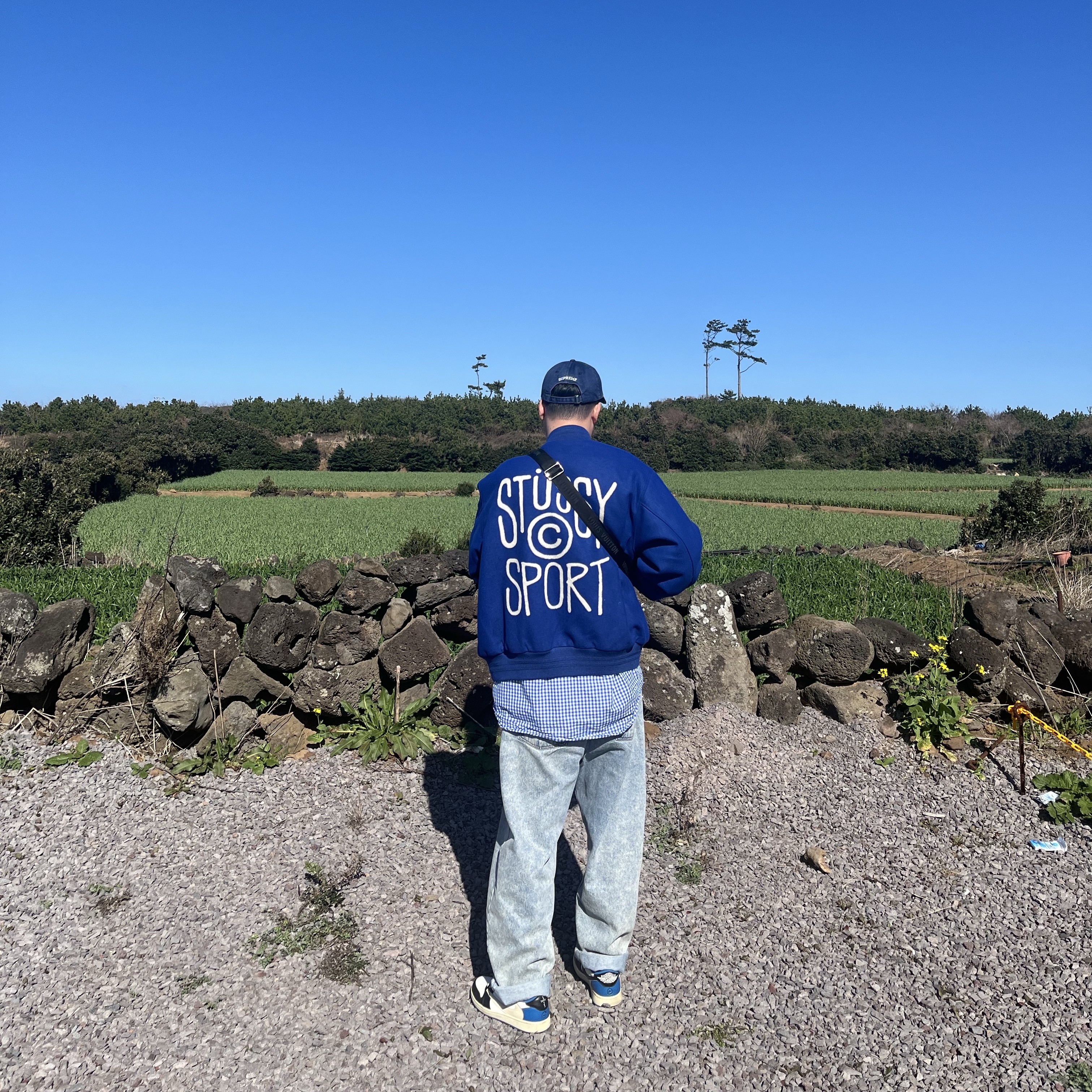 Stussy Sport Melton Varsity Jacket Royal, Supreme Pigment Print S Logo 6-Panel Indigo - 22FW 착용 스타일