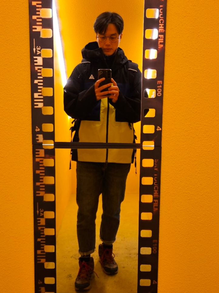 Nike ACG Gore-Tex Misery Ridge Jacket Deep Royal Blue Cyber - US/EU 착용 스타일