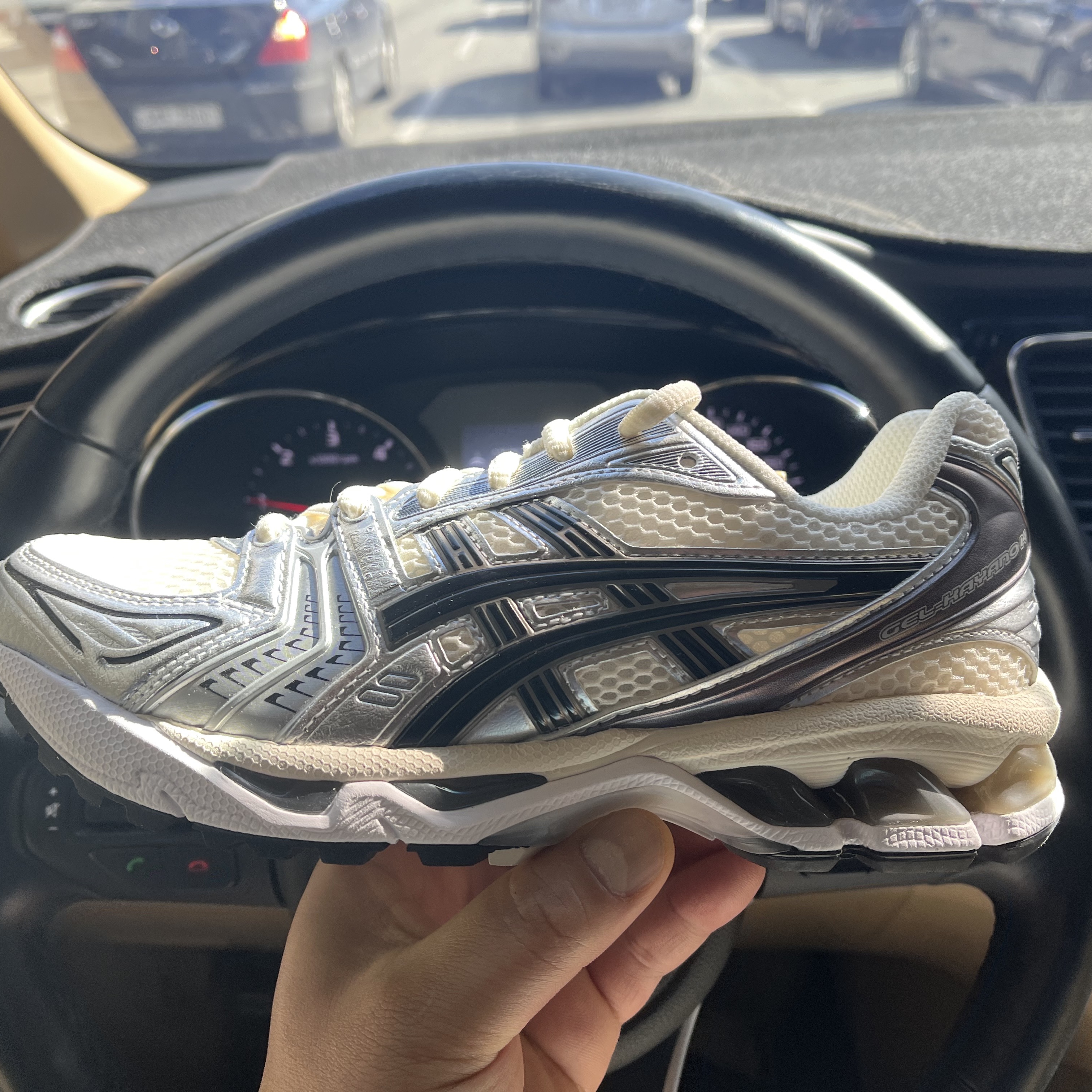 Asics Gel-Kayano 14 Cream Black 착용 스타일