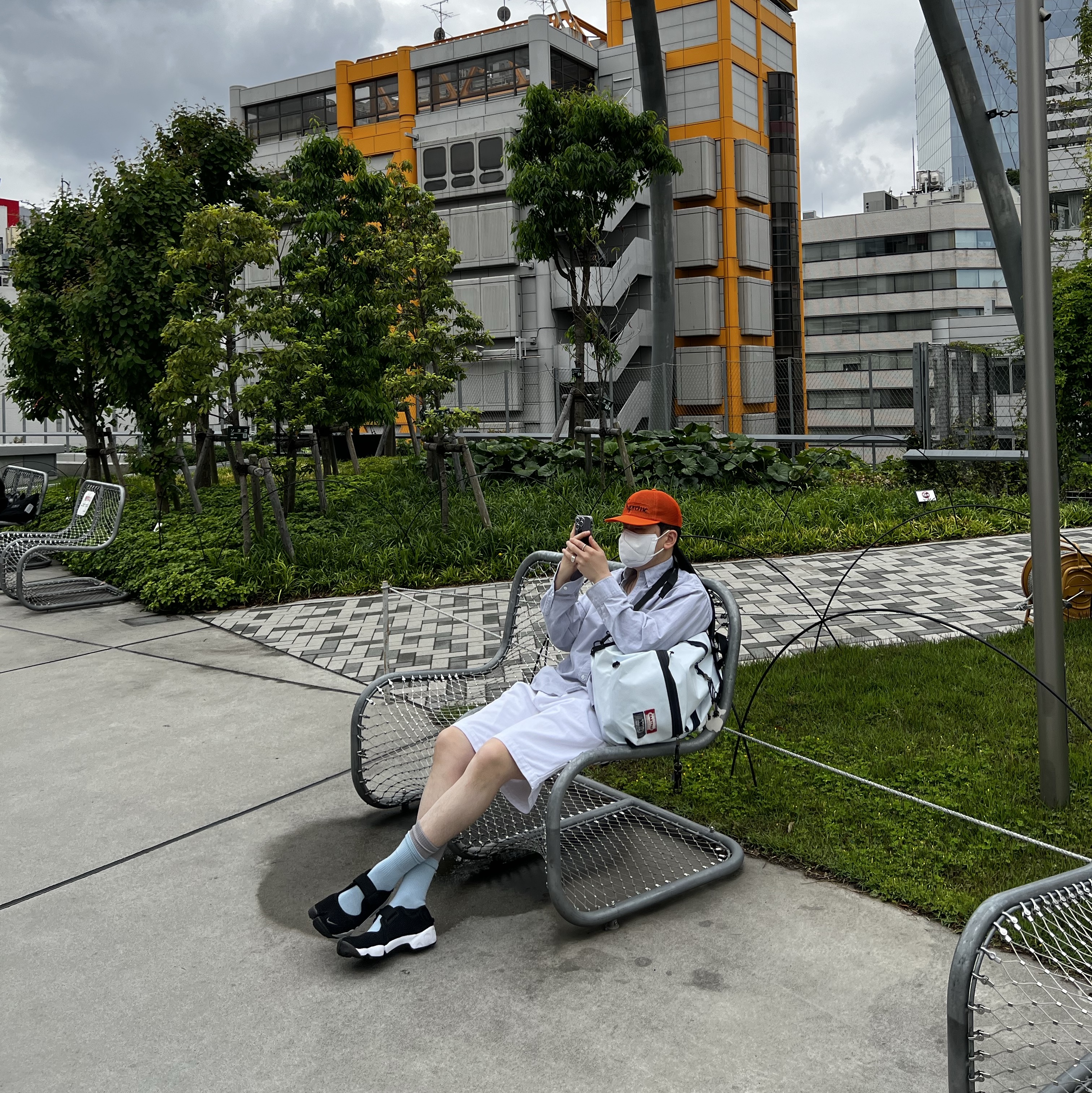 Supreme Mesh 6-Panel Orange - 23SS 착용 스타일 - 2