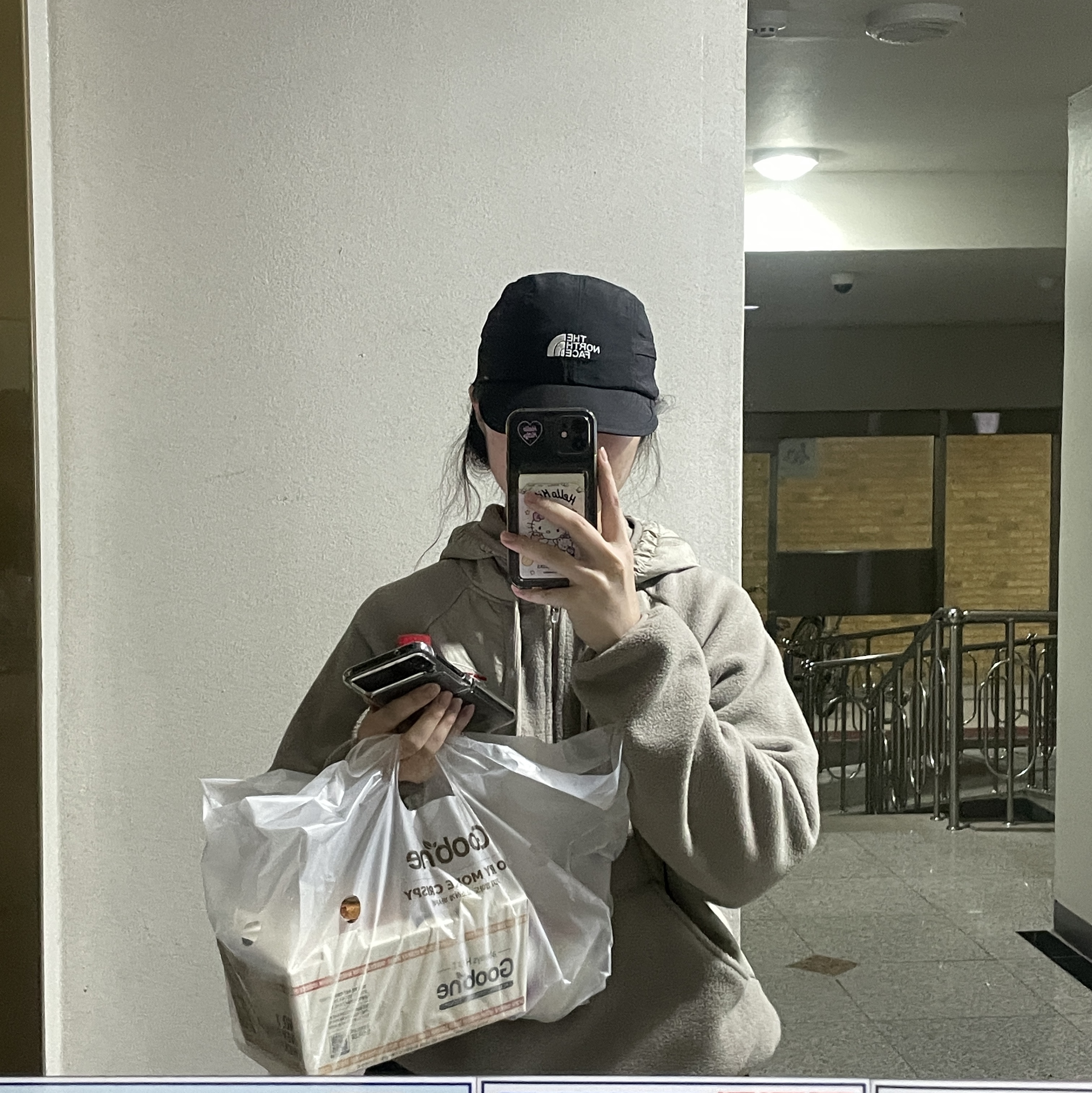 Supreme x The North Face Trekking Soft Bill Cap Black - 22SS 착용 스타일