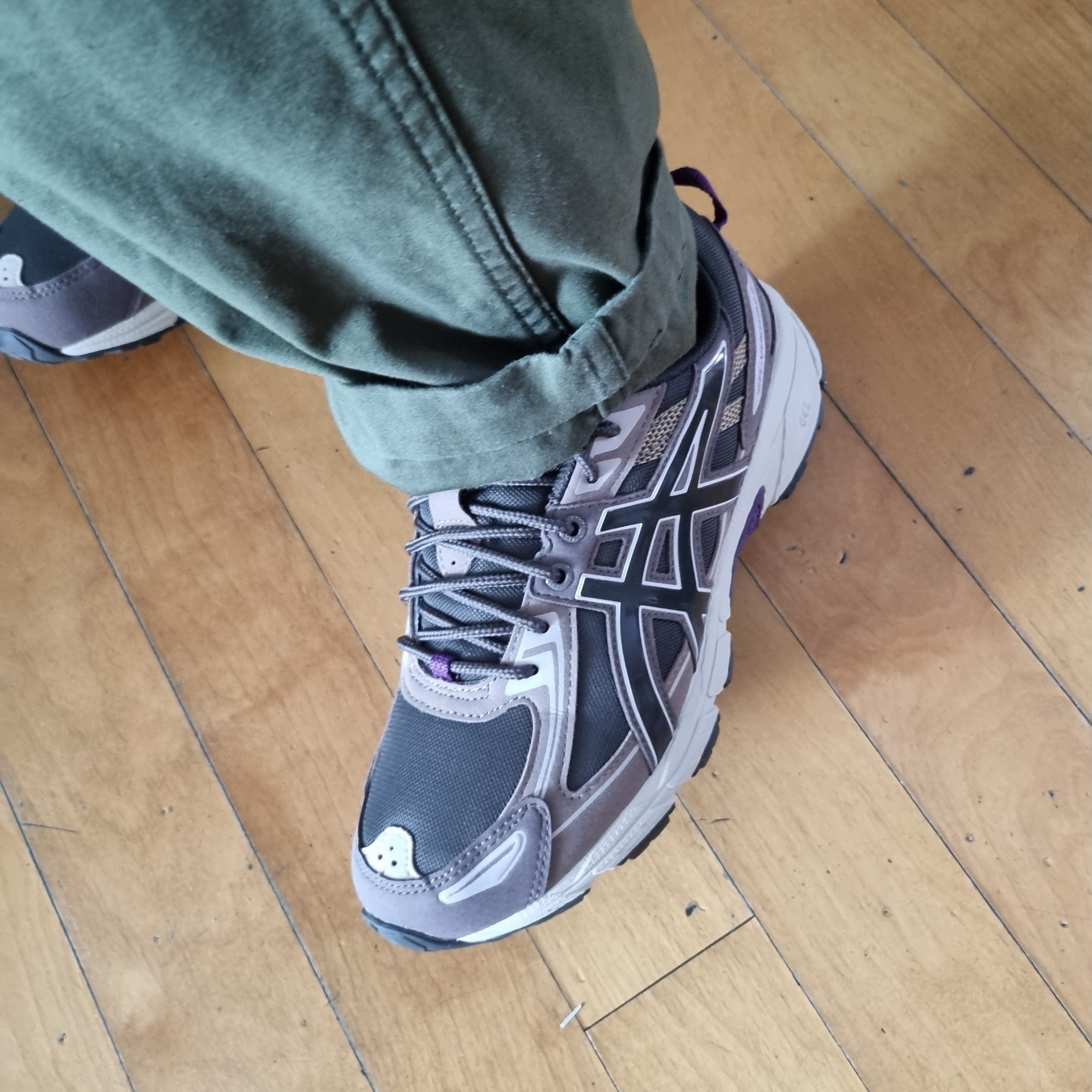 Asics Gel-Venture 6 SPS Dark Sepia 착용 스타일 - 2