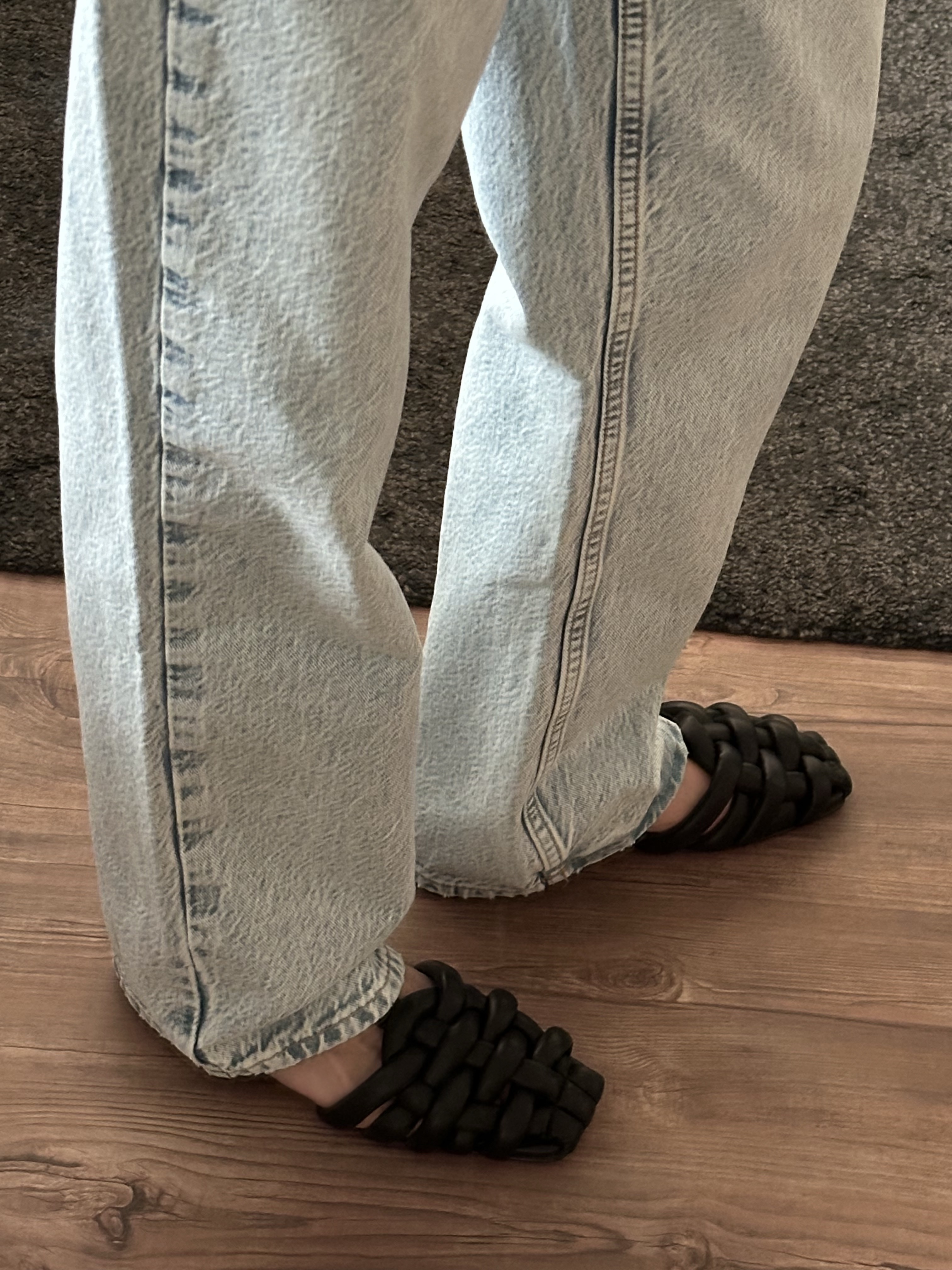 (W) Hereu Cabersa Padded Fisherman Sandal Black 착용 스타일 - 4