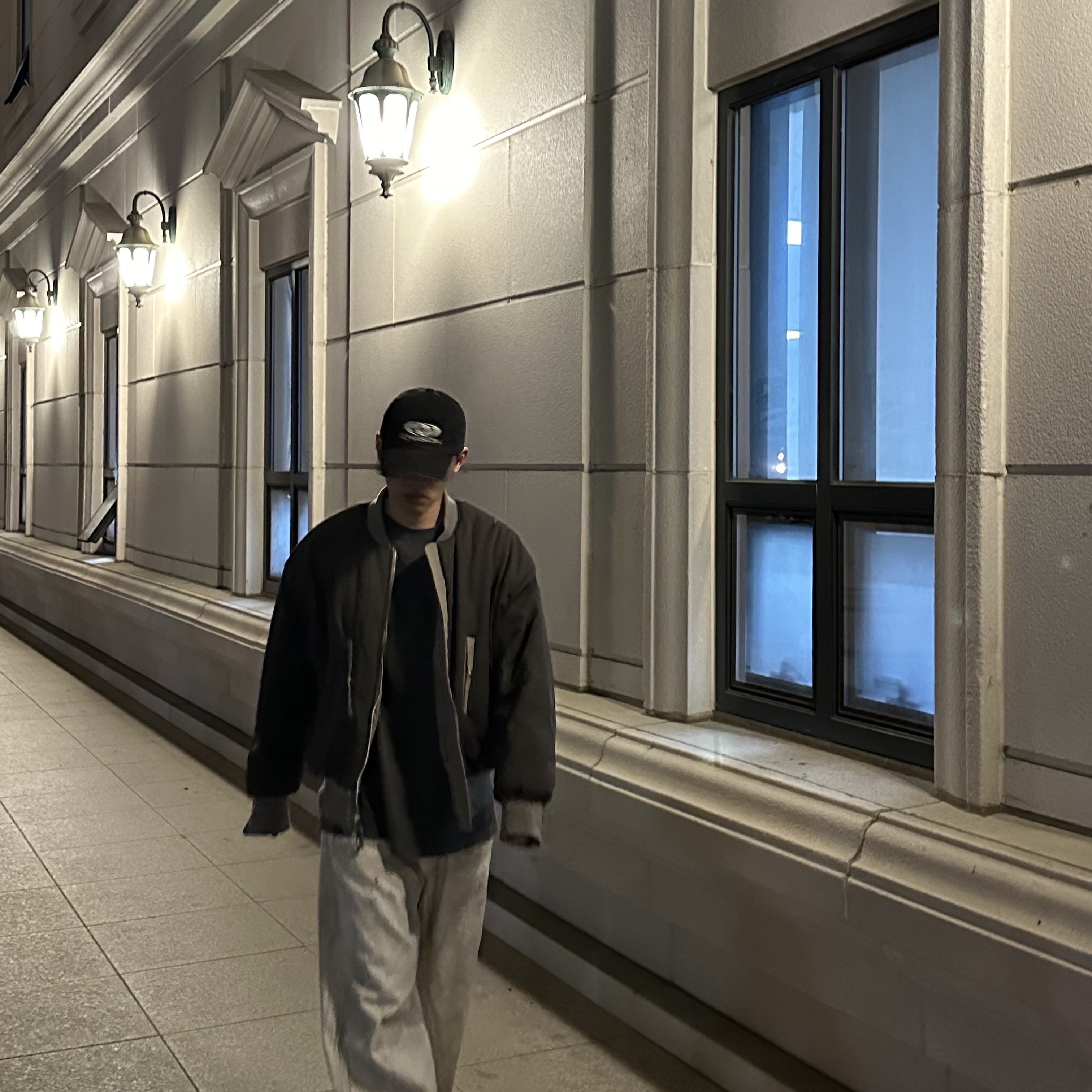 Civision by CSC Vison Destroyed Cap Washed Black, (W) Balenciaga 3XL Sneakers Light Beige 착용 스타일 - 1