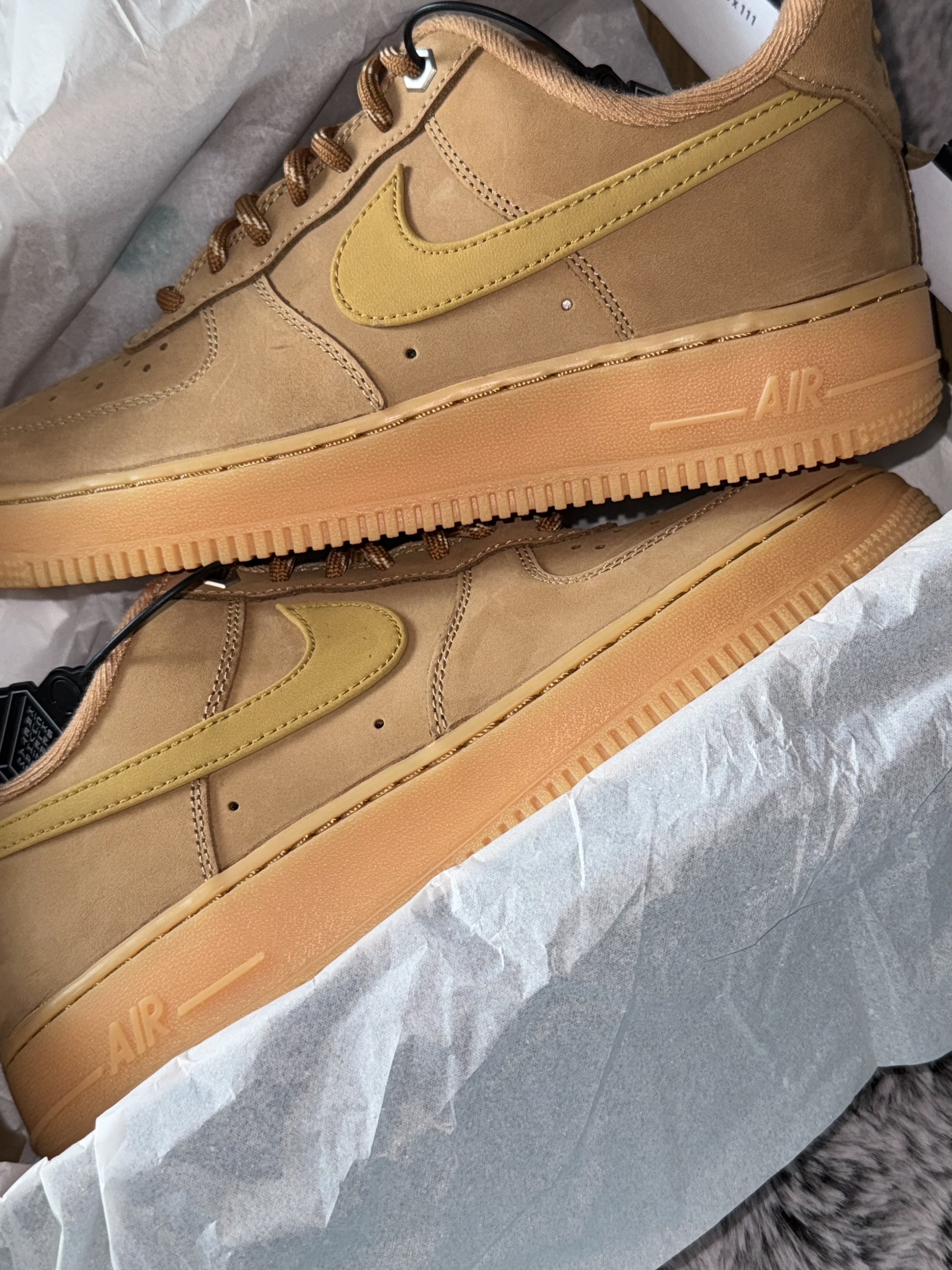 Nike Air Force 1 '07 WB Flax 착용 스타일