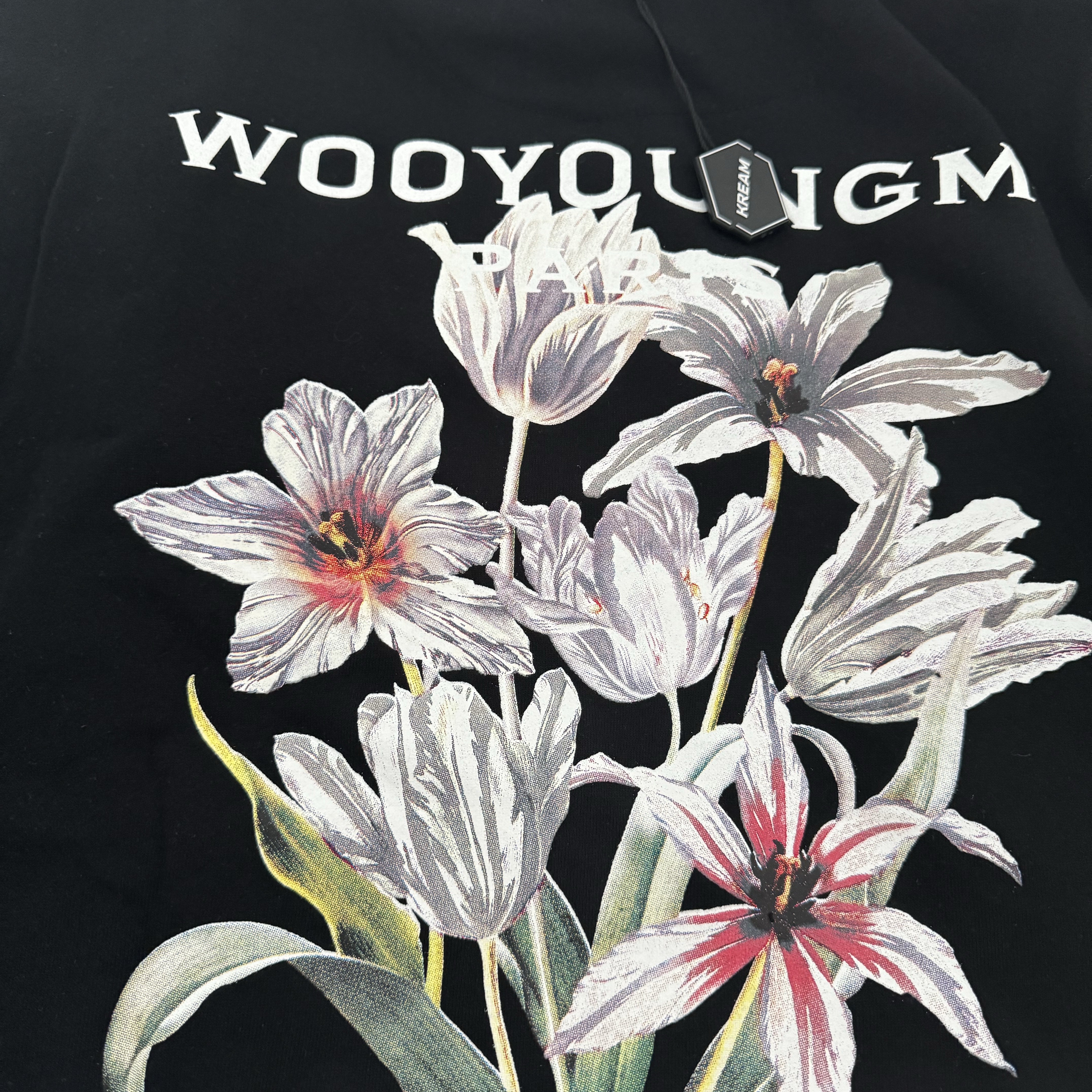 Wooyoungmi Flower Back Logo Hooded T-Shirt Black - 24SS 착용 스타일