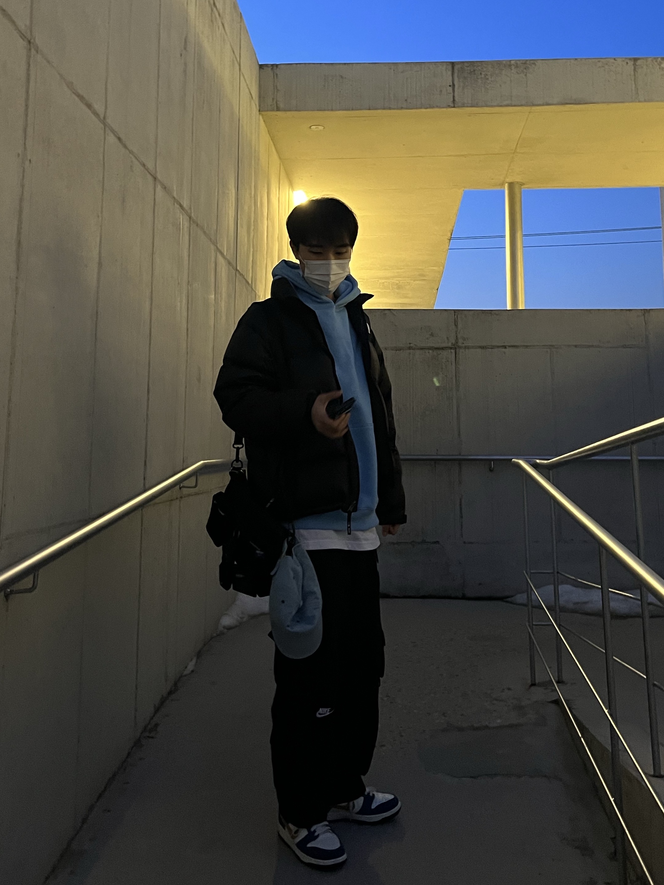 IAB Studio Hoodie Sky Blue Lemon, Nike x Kasina Dunk Low 80's Bus 착용 스타일