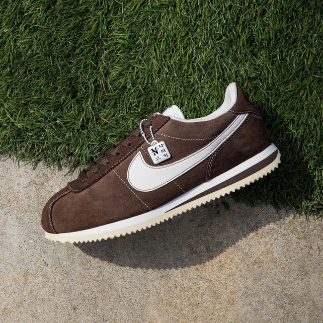 (W) Nike Classic Cortez Leather Forrest Gump 2017, Nike Cortez SE Hangul Day Baroque Brown Sail 착용 스타일 - 6
