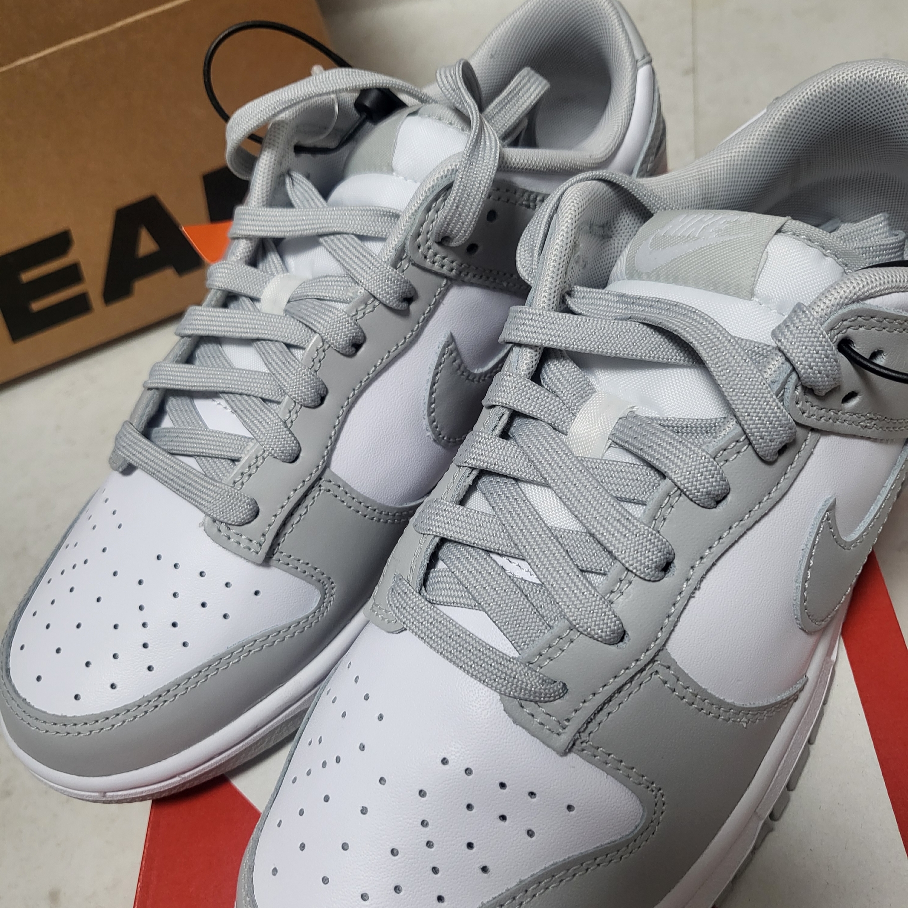 Nike Dunk Low Retro Grey Fog 착용 스타일 - 1
