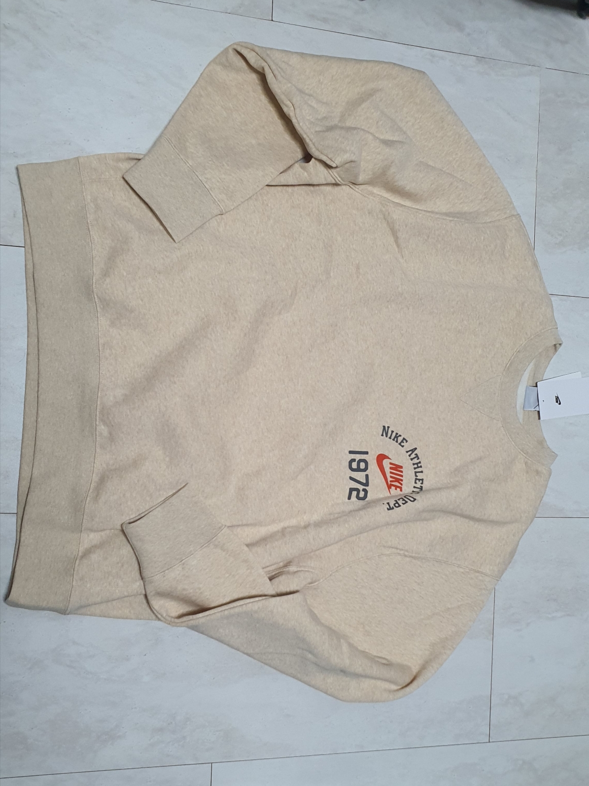 Nike NSW Club Fleece Crewneck Sweatshirt Sesame - Asia 착용 스타일
