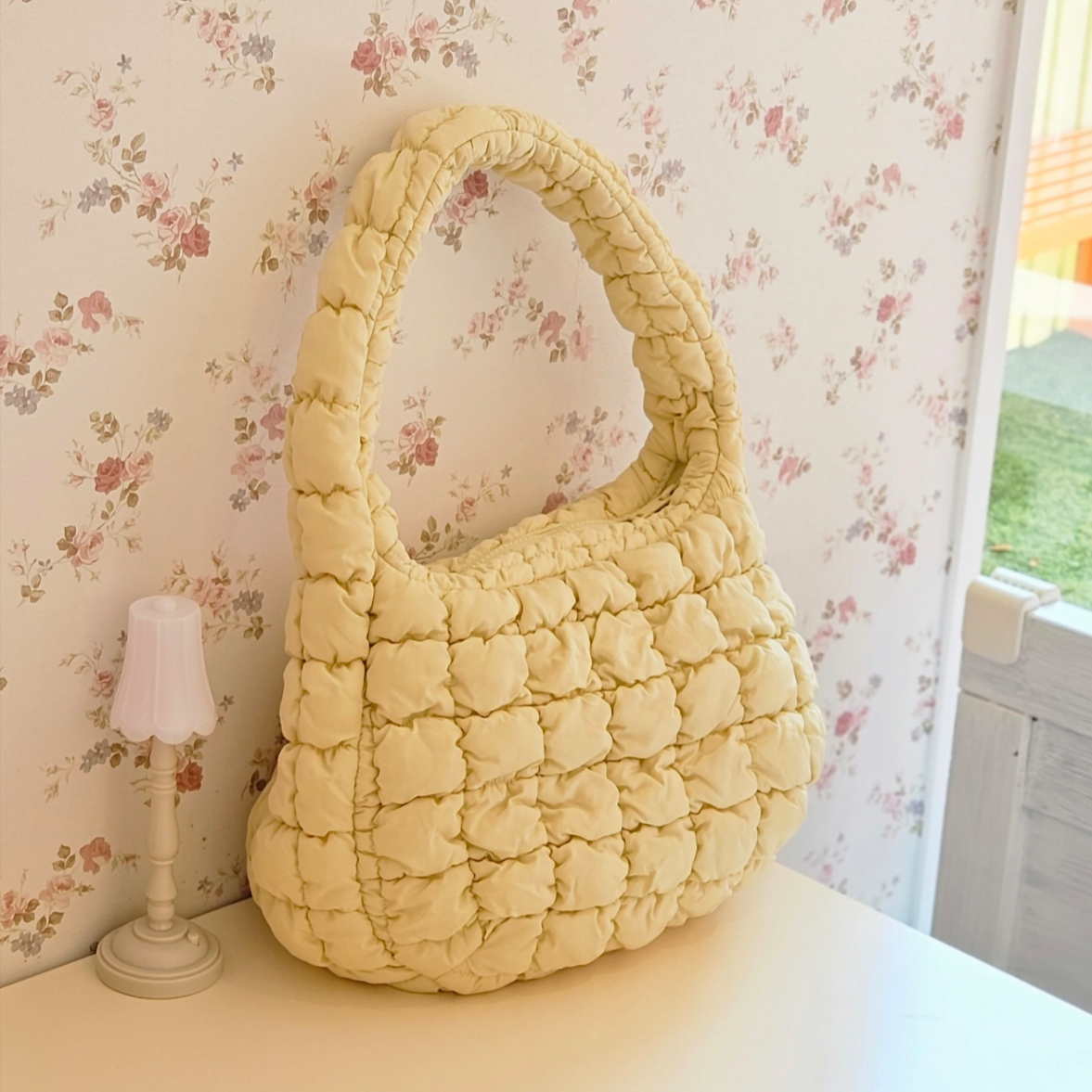 COS Quilted Mini Bag Lemon 착용 스타일