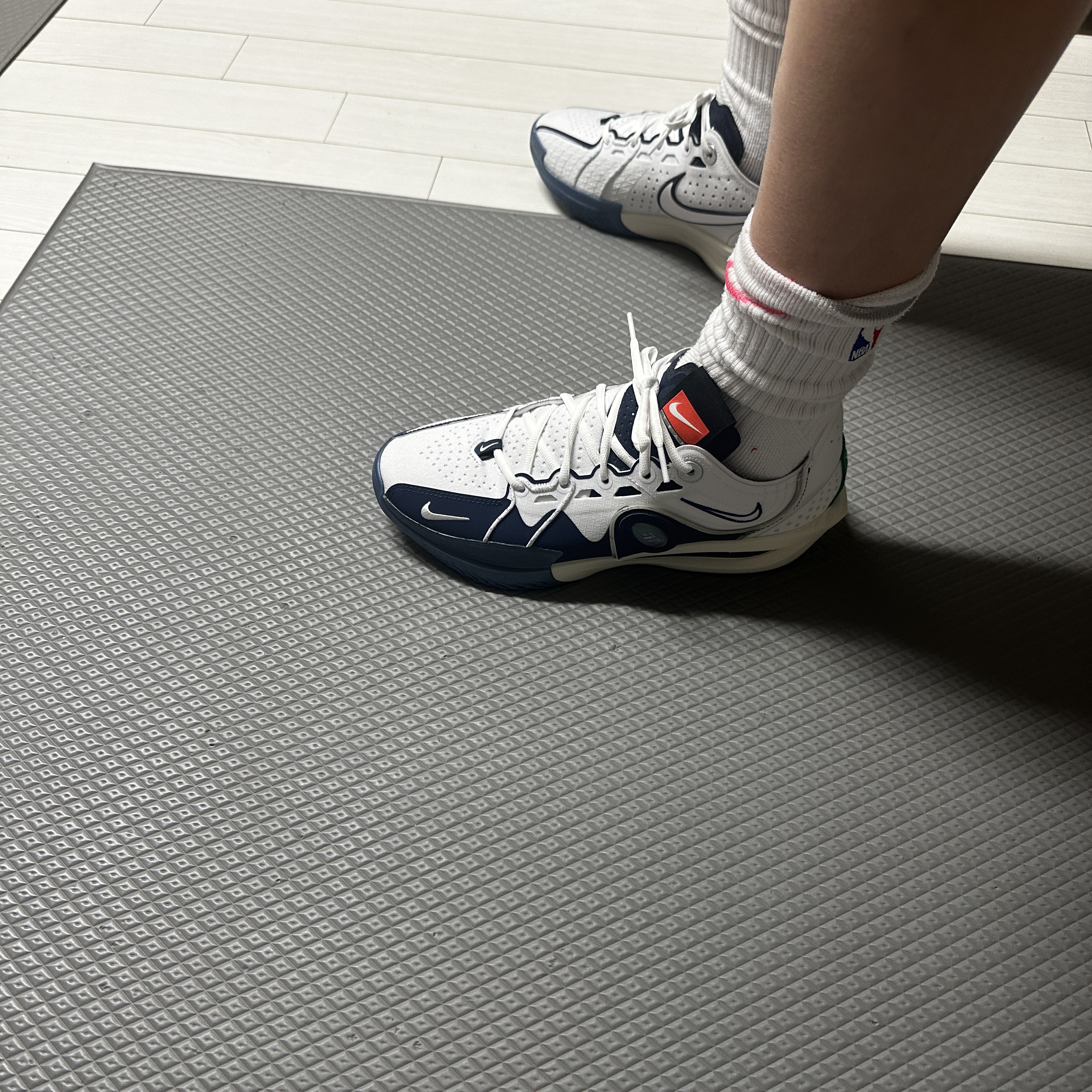 Nike Air Zoom GT Cut 3 ASW EP White Metallic Silver 착용 스타일
