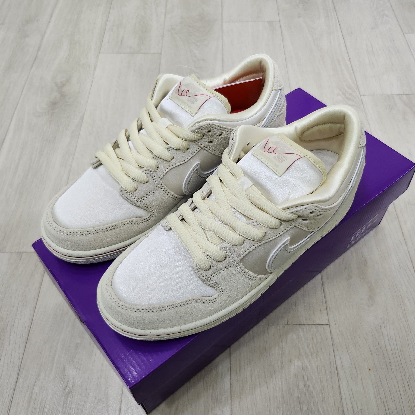 Nike SB Dunk Low PRM Coconut Milk 착용 스타일 - 2