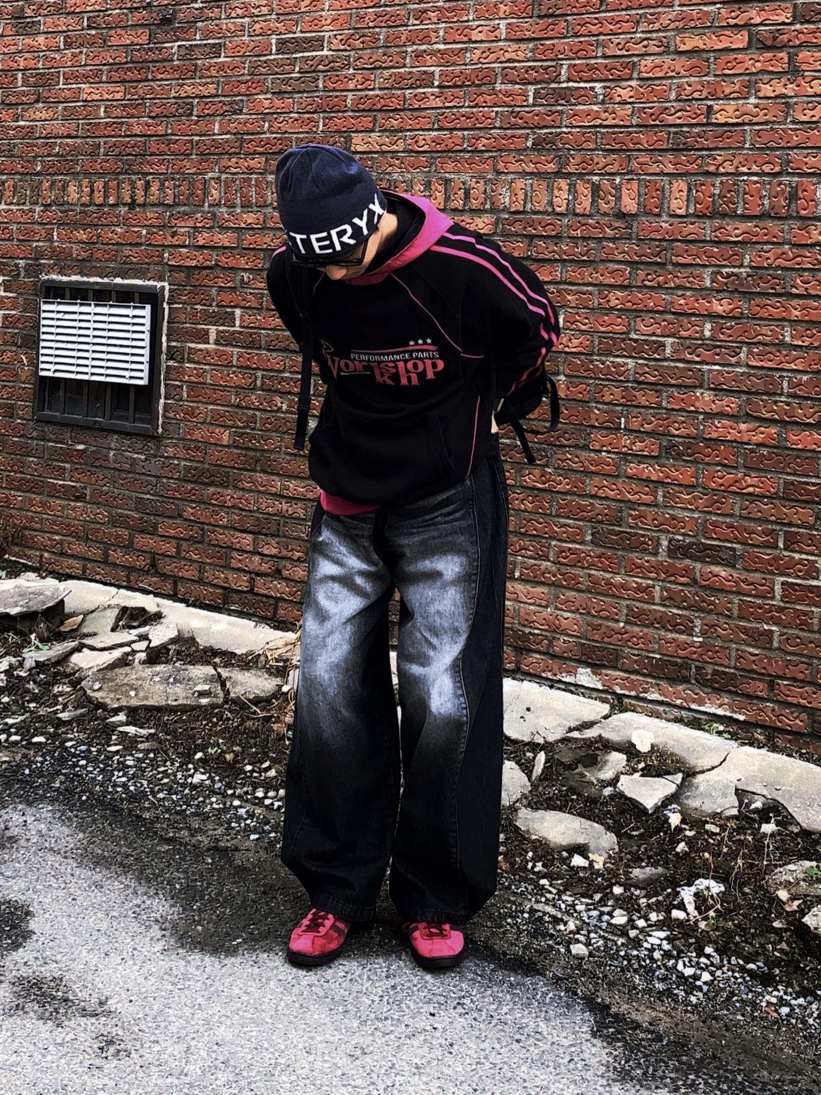 Arc'teryx Word Head Toque Black Sapphire, Adidas Tobacco Gruen Collegiate Burgundy 착용 스타일