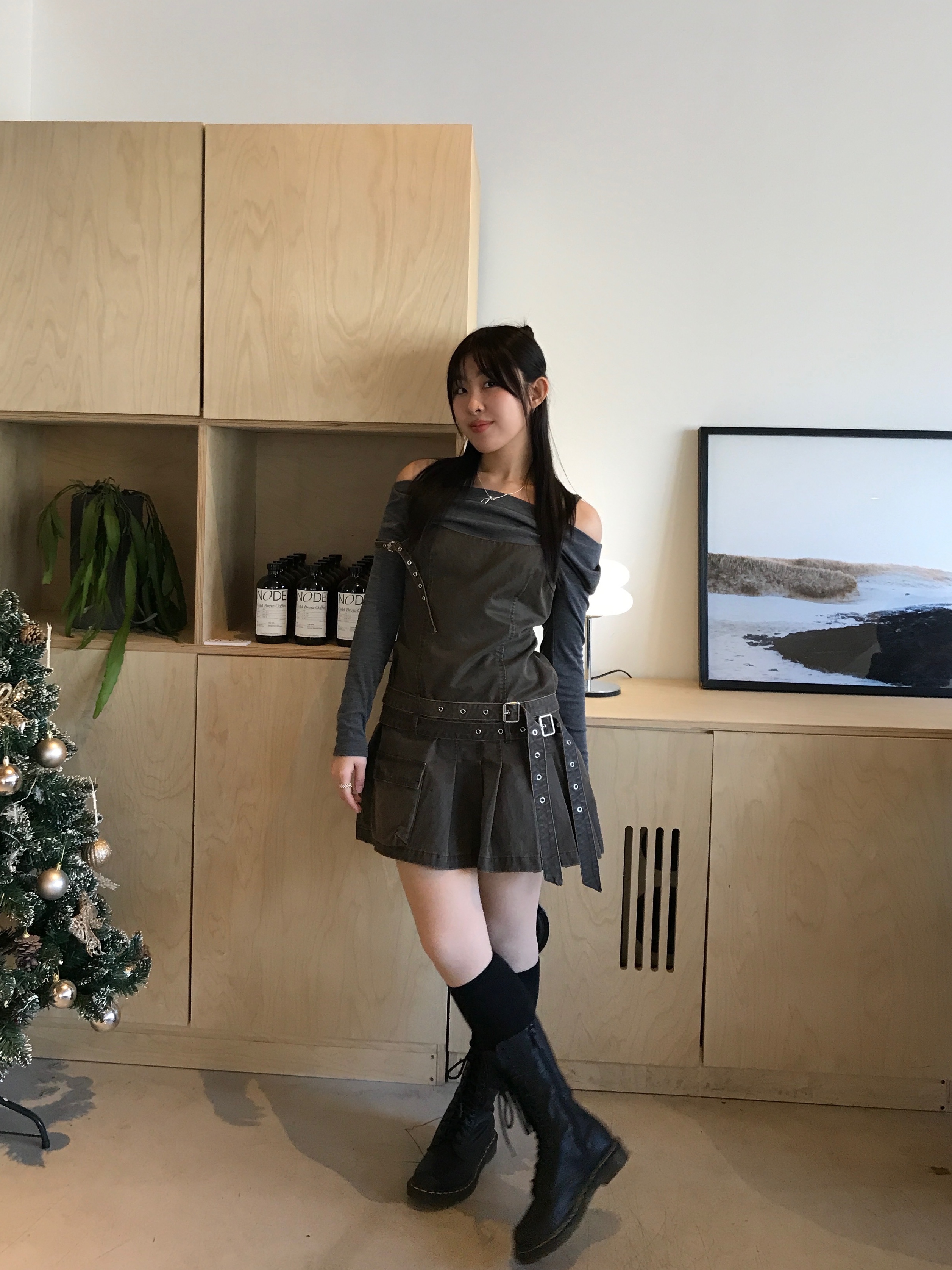 (W) Dr. Martens 1B99 Boots Black 착용 스타일 - 2