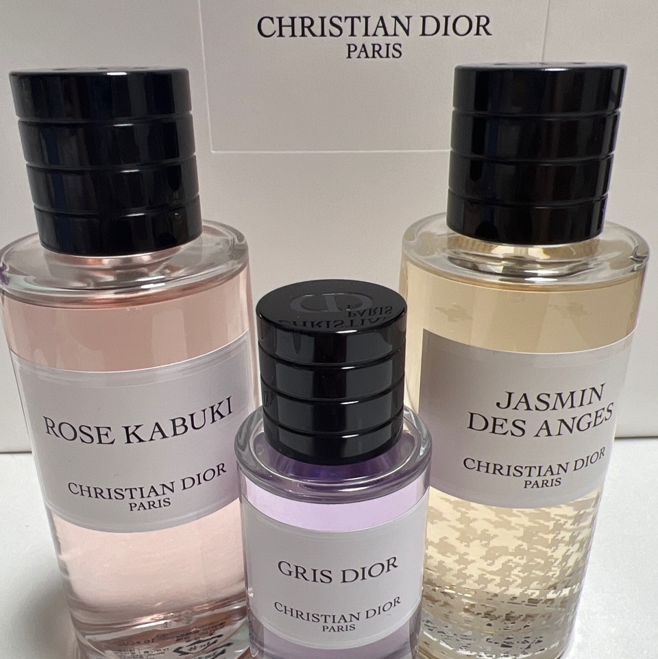 Dior Jasmin Des Anges Eau De Parfum 40ml, Dior Gris Dior Eau De Parfum 40ml 착용 스타일