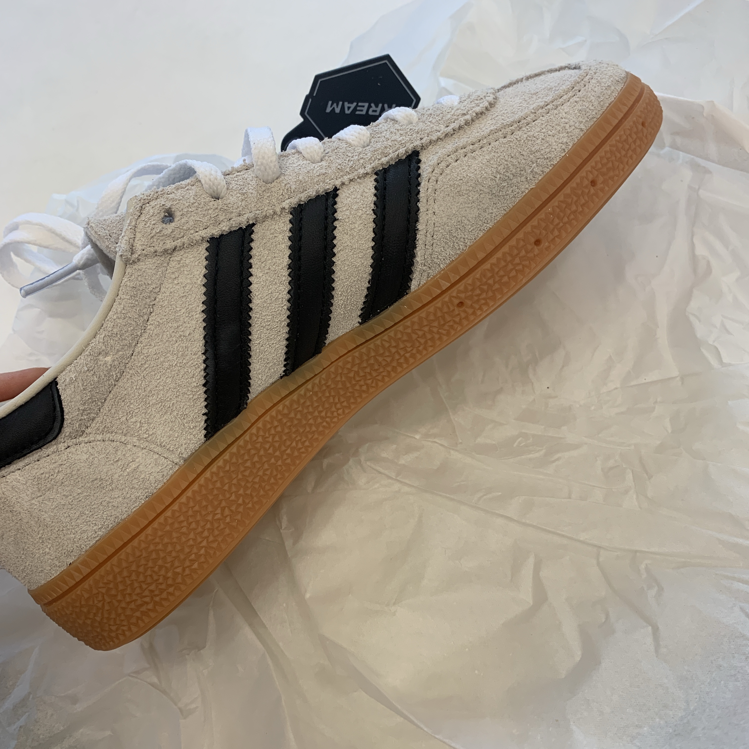 (W) Adidas Spezial Handball Aluminium Core Black 착용 스타일