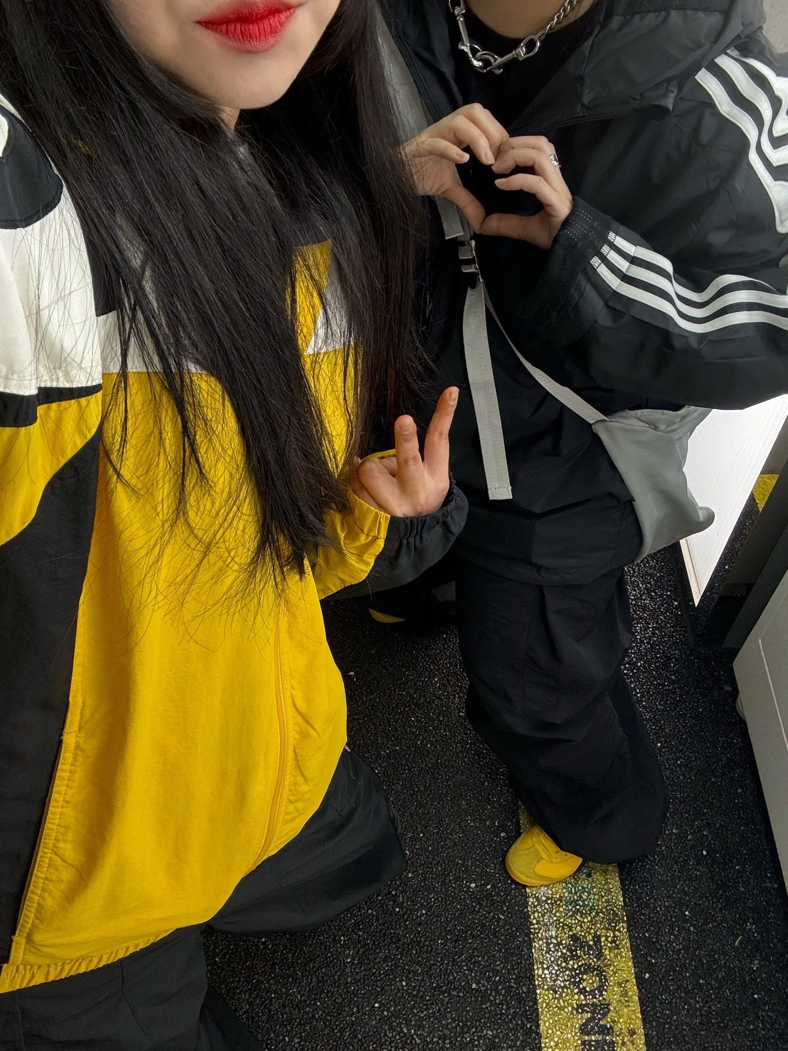 Adidas Essential 3S Woven Windbreaker Jacket Black - KR Sizing, Onitsuka Tiger Mexico 66 Yellow Black 착용 스타일 - 3
