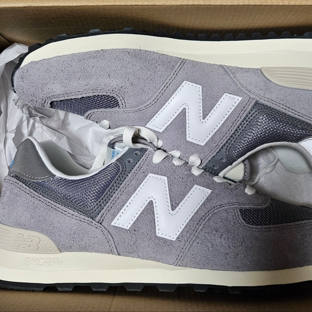 New Balance 574 Heritage Gray 착용 스타일