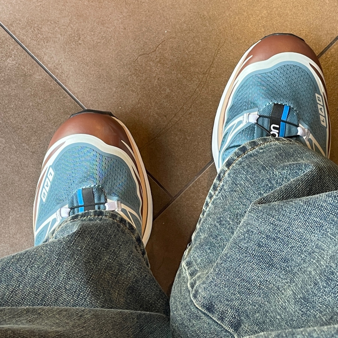 Salomon XT-6 Aegean Blue Tortoise Shell 착용 스타일