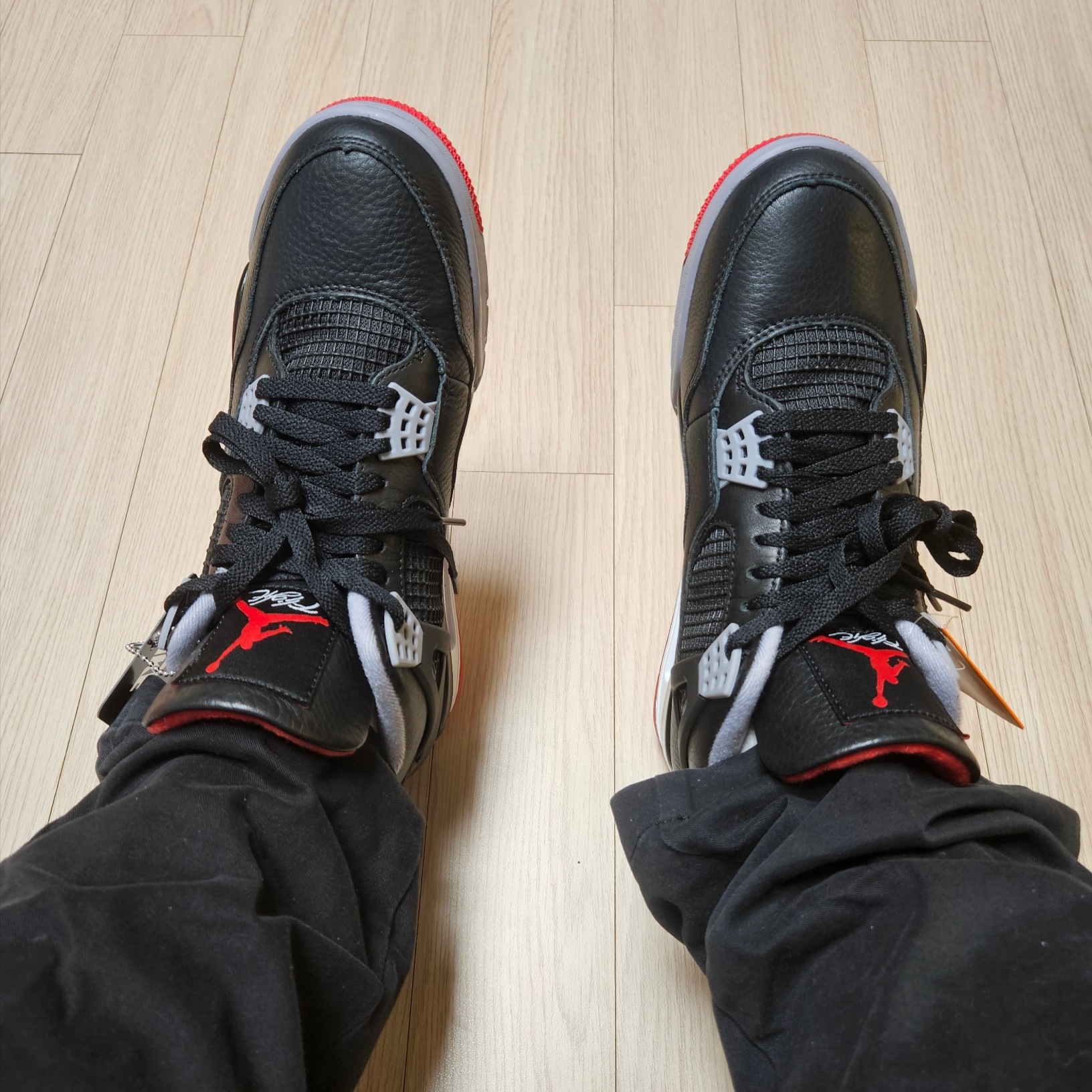 Jordan 4 Retro Bred Reimagined 착용 스타일 - 3